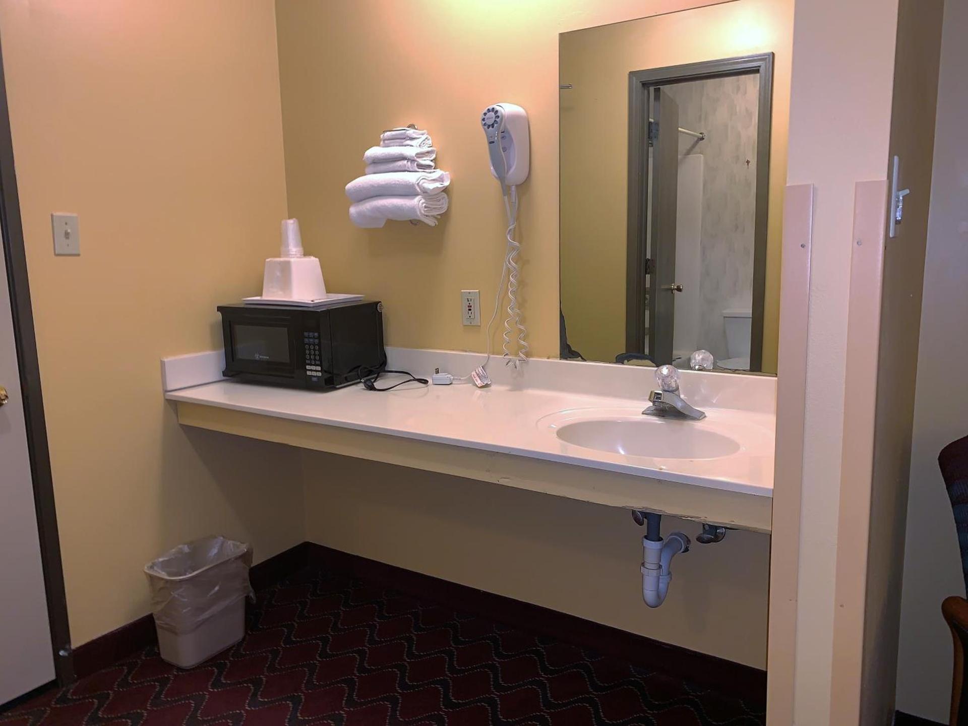 PATRIOT INN photo 15