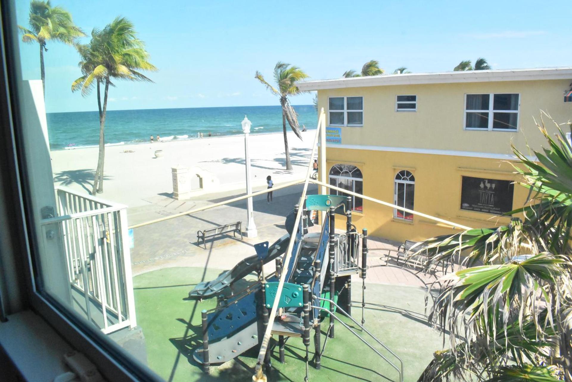 Golden Sand Oceanfront photo 11
