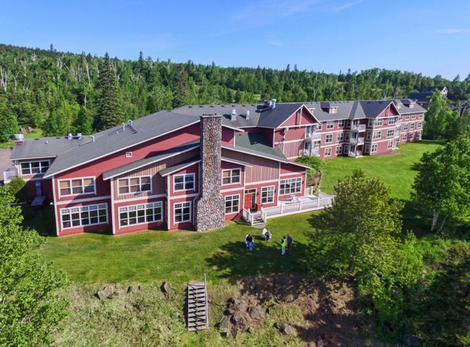 Cove Point Lodge photo 7