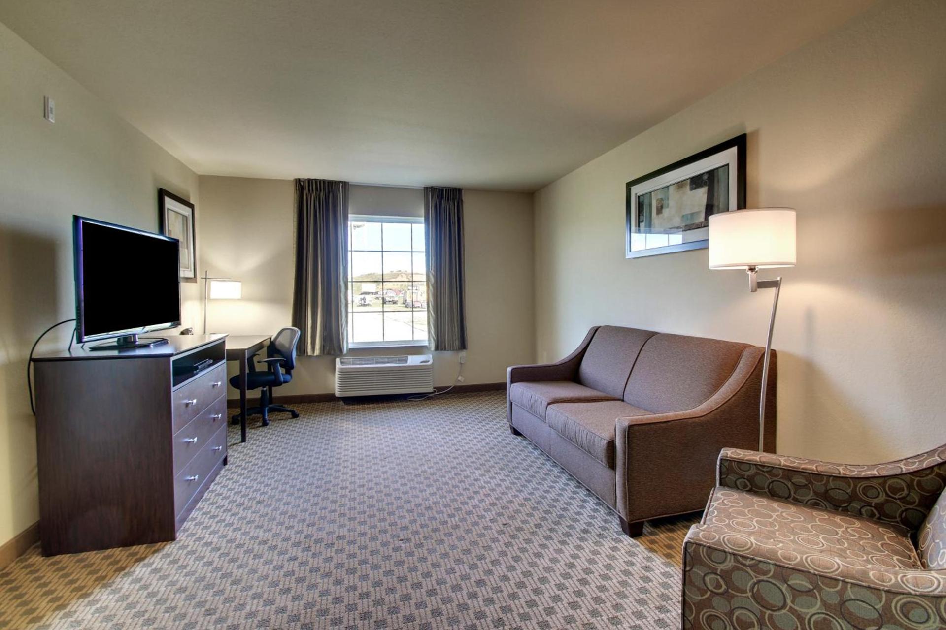 Cobblestone Inn & Suites - Bloomfield photo 4