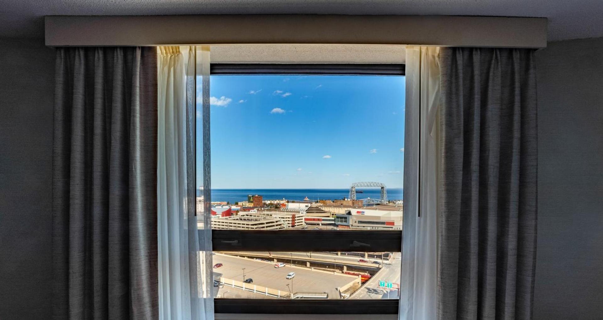 Radisson Hotel Duluth-Harborview photo 40