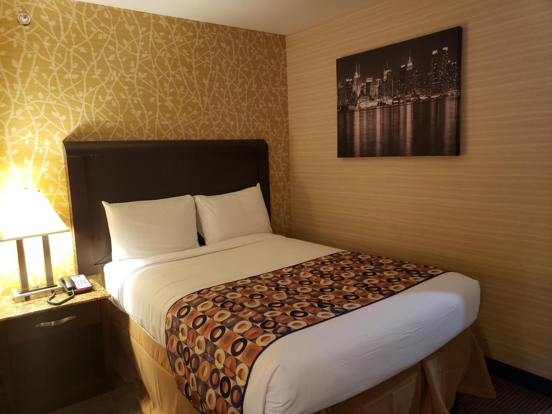 Elmhurst Hotel photo 16