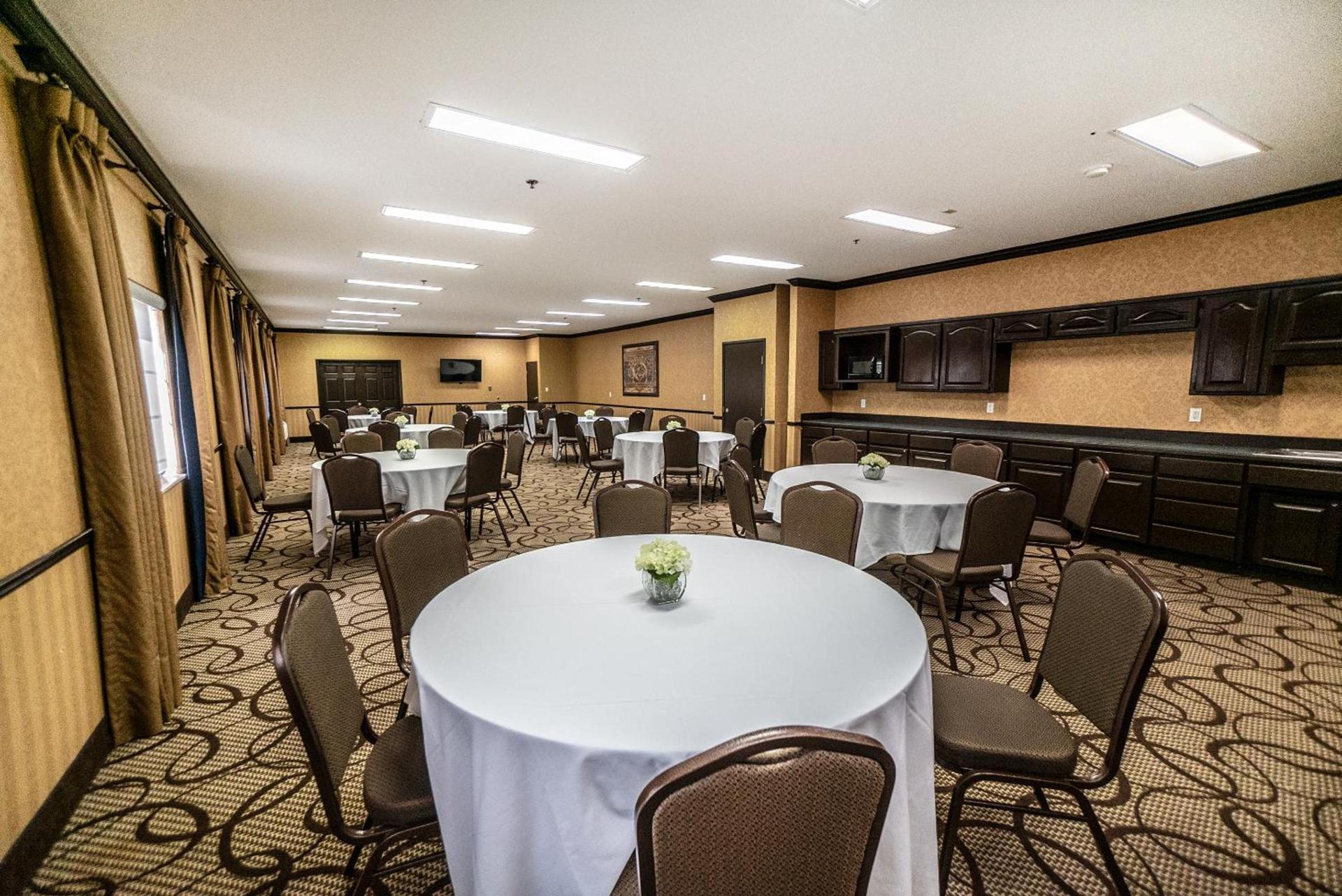 The Stone Castle Hotel & Conference Center photo 11