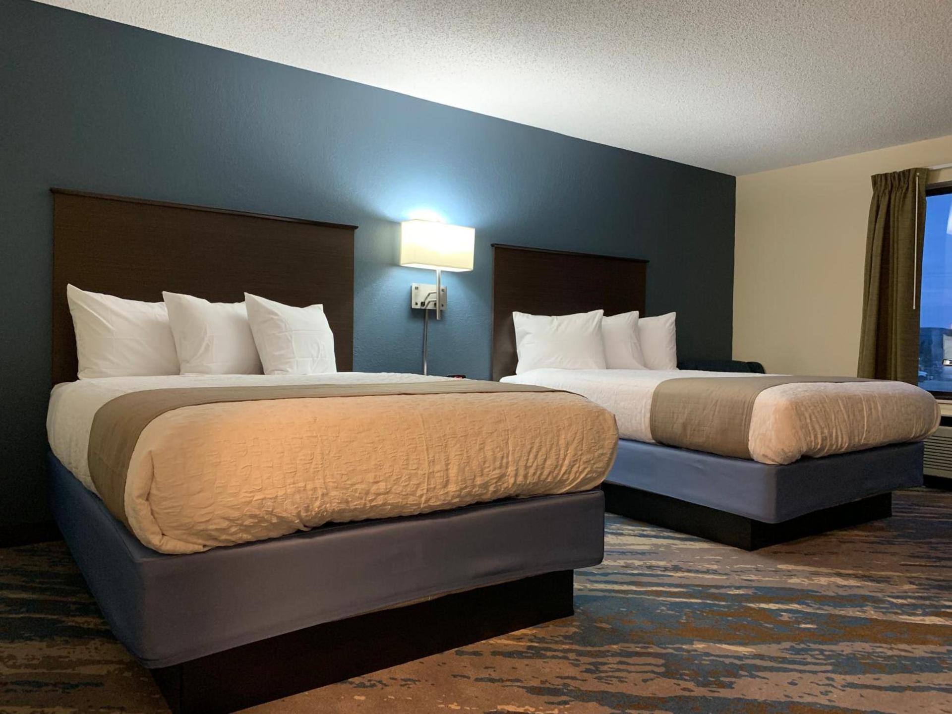 AmericInn by Wyndham Prairie du Chien photo 19