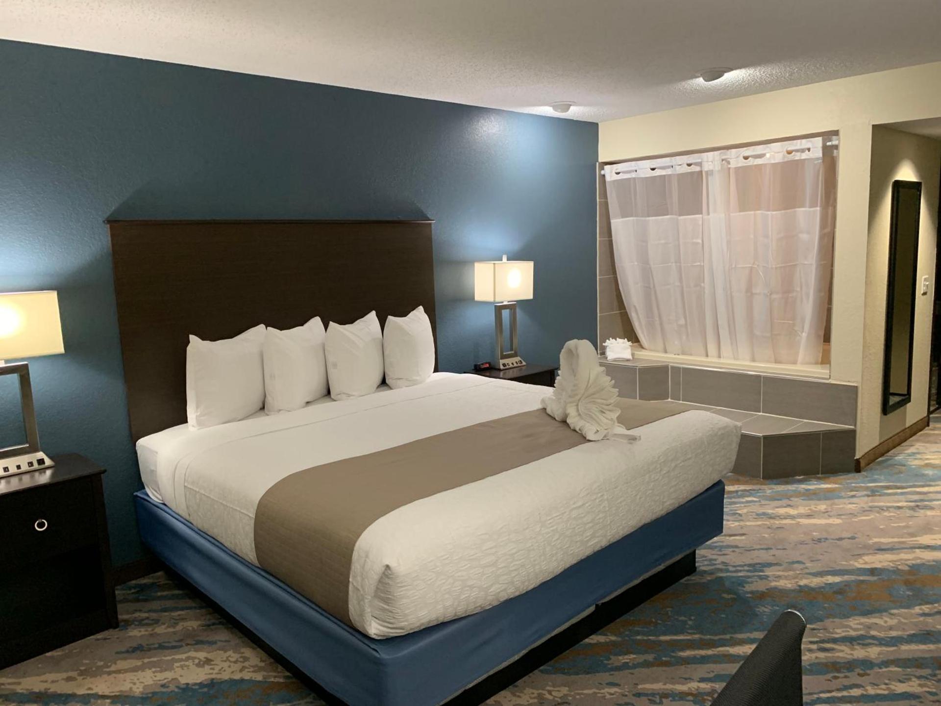 AmericInn by Wyndham Prairie du Chien photo 12