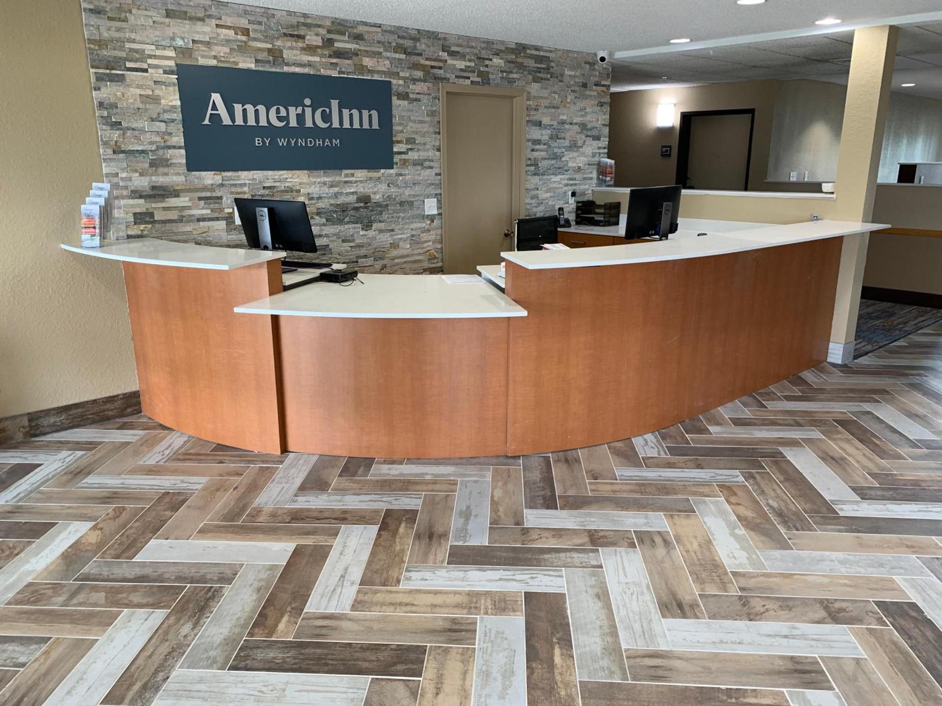 AmericInn by Wyndham Prairie du Chien photo 14