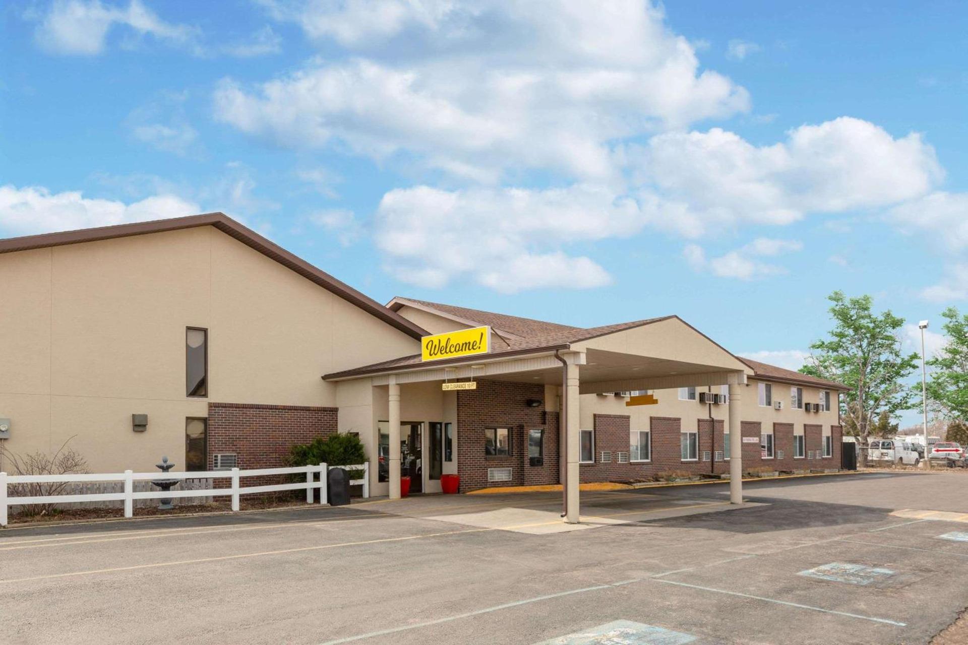 Super 8 by Wyndham North Platte photo 2