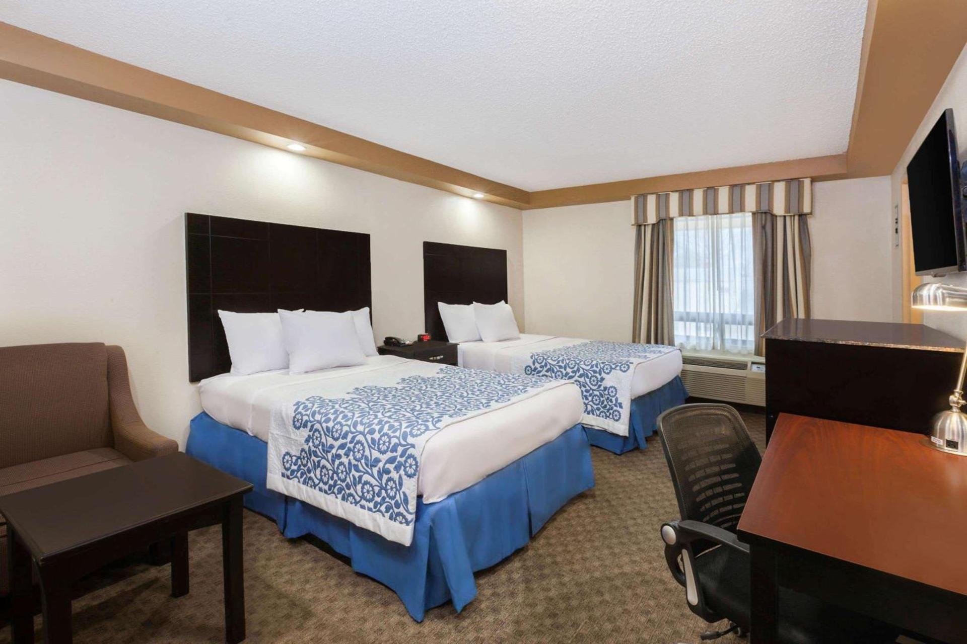 Econo Lodge Woodbridge photo 10