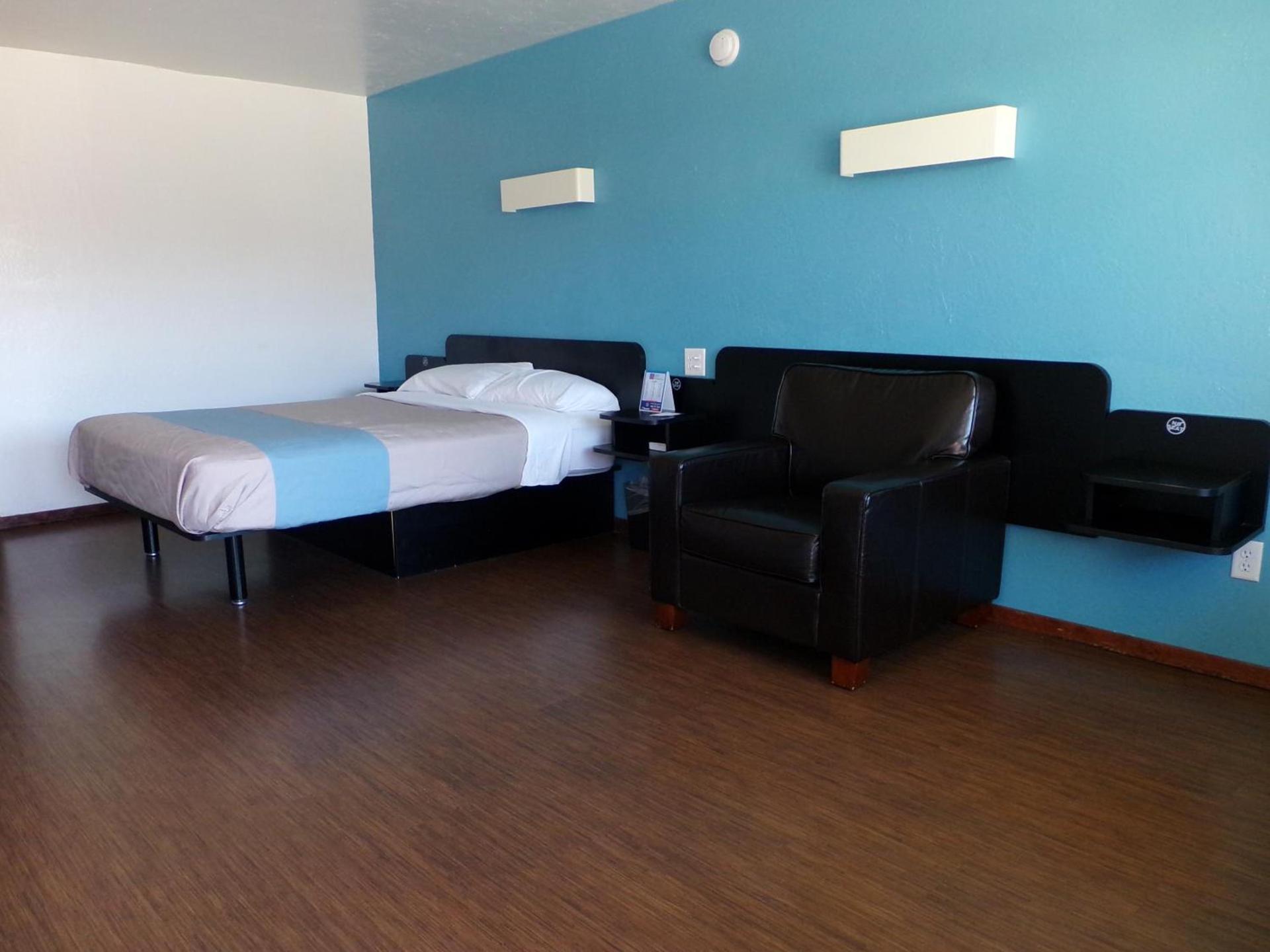 Motel 6 University Missoula photo 39