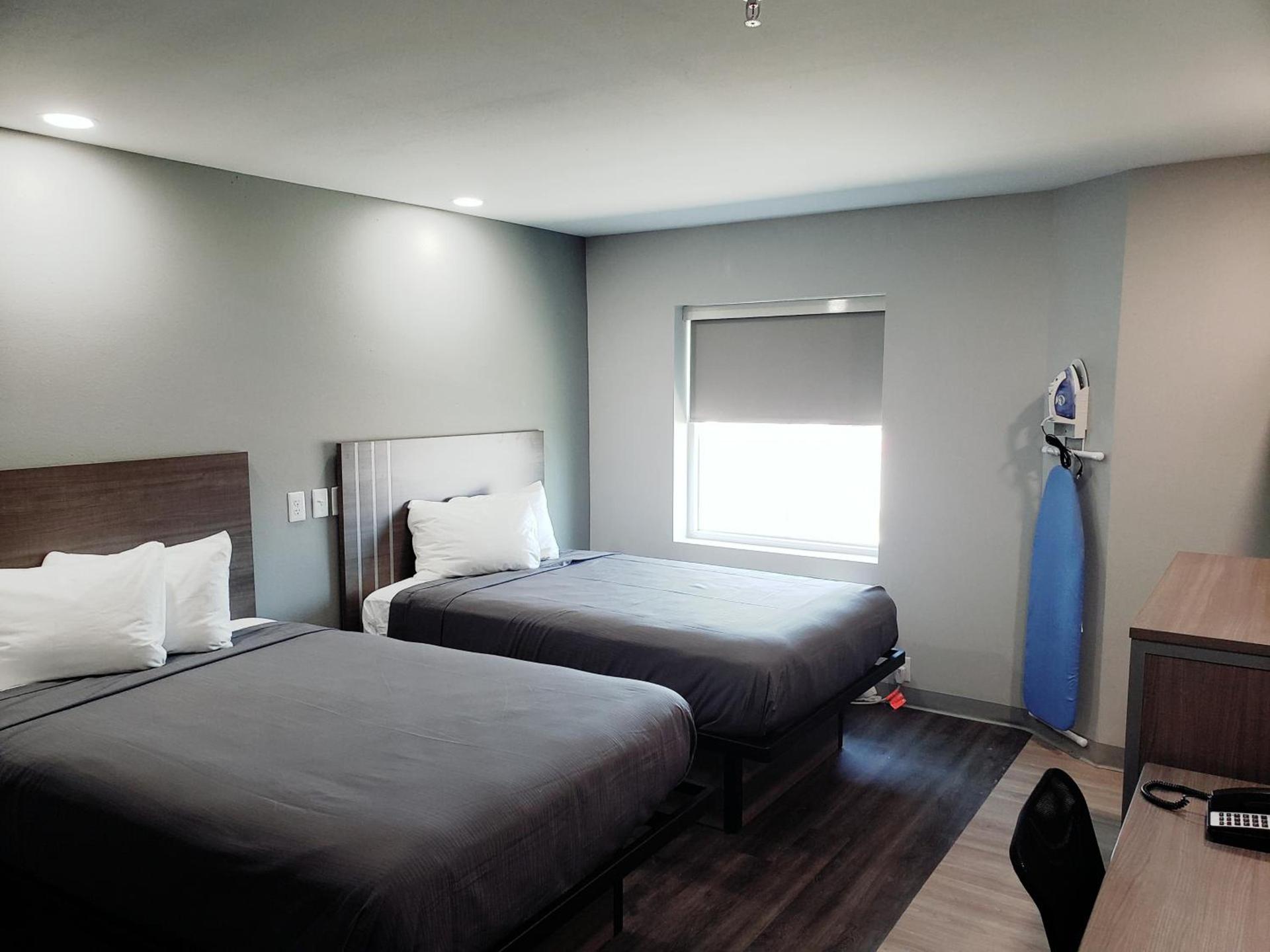 Hathaway Inn photo 8