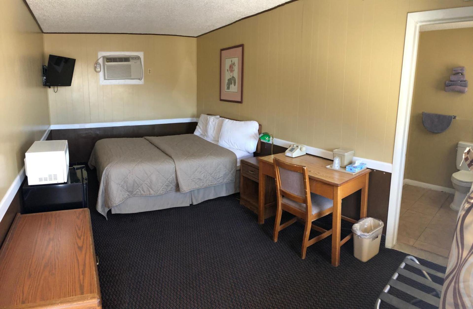 Geneva Inn photo 6