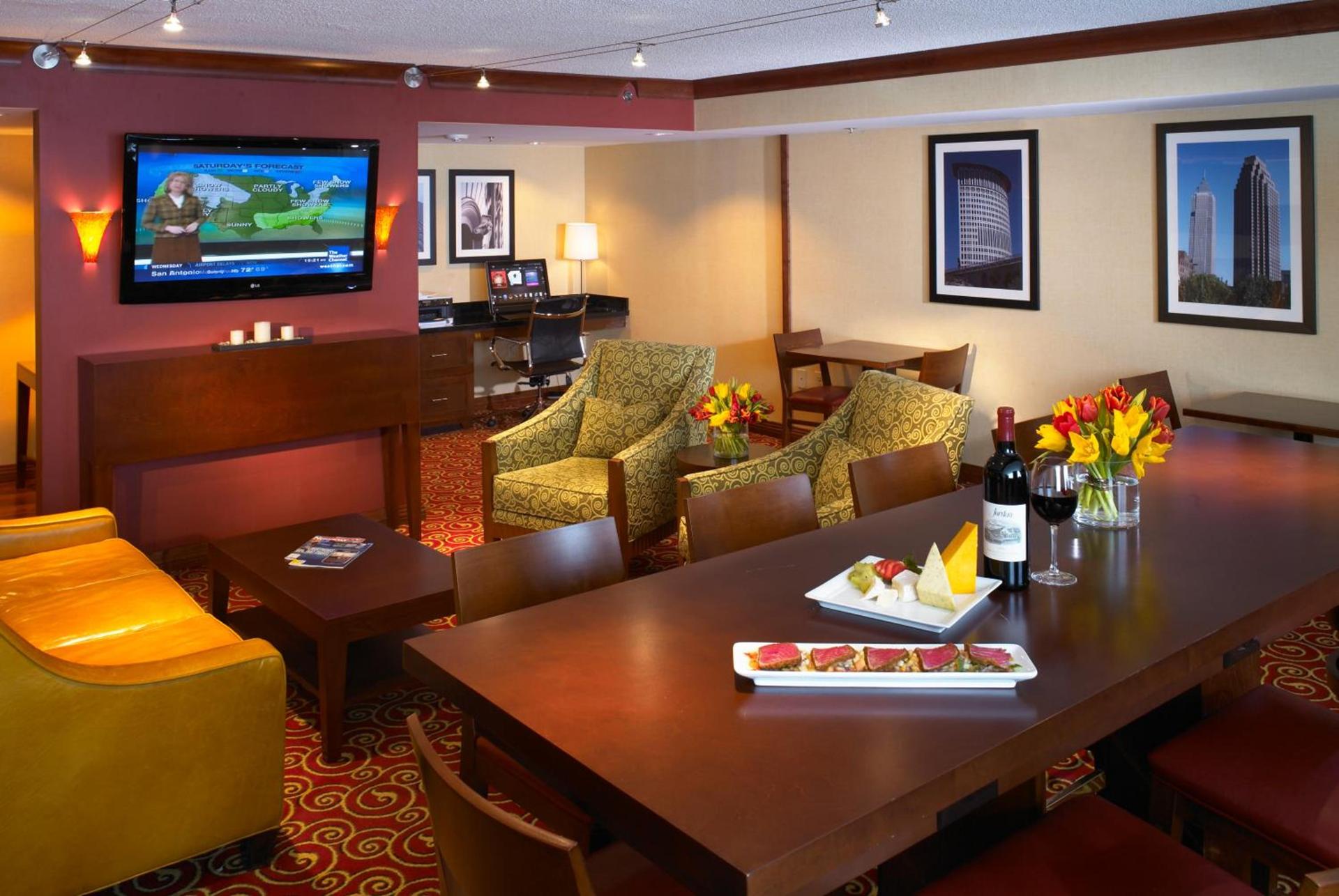 Wyndham Cleveland Airport photo 17