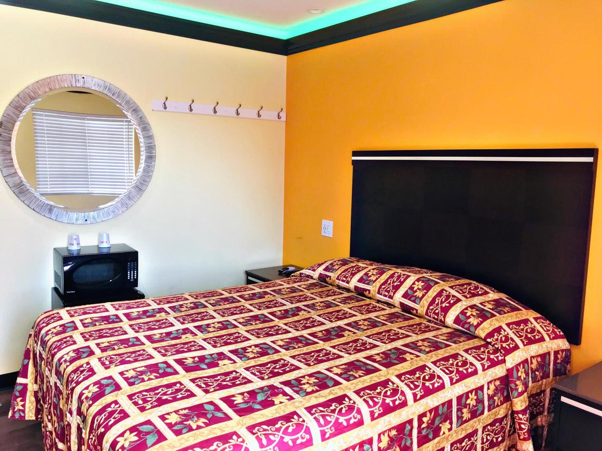 Central Inn Motel photo 17