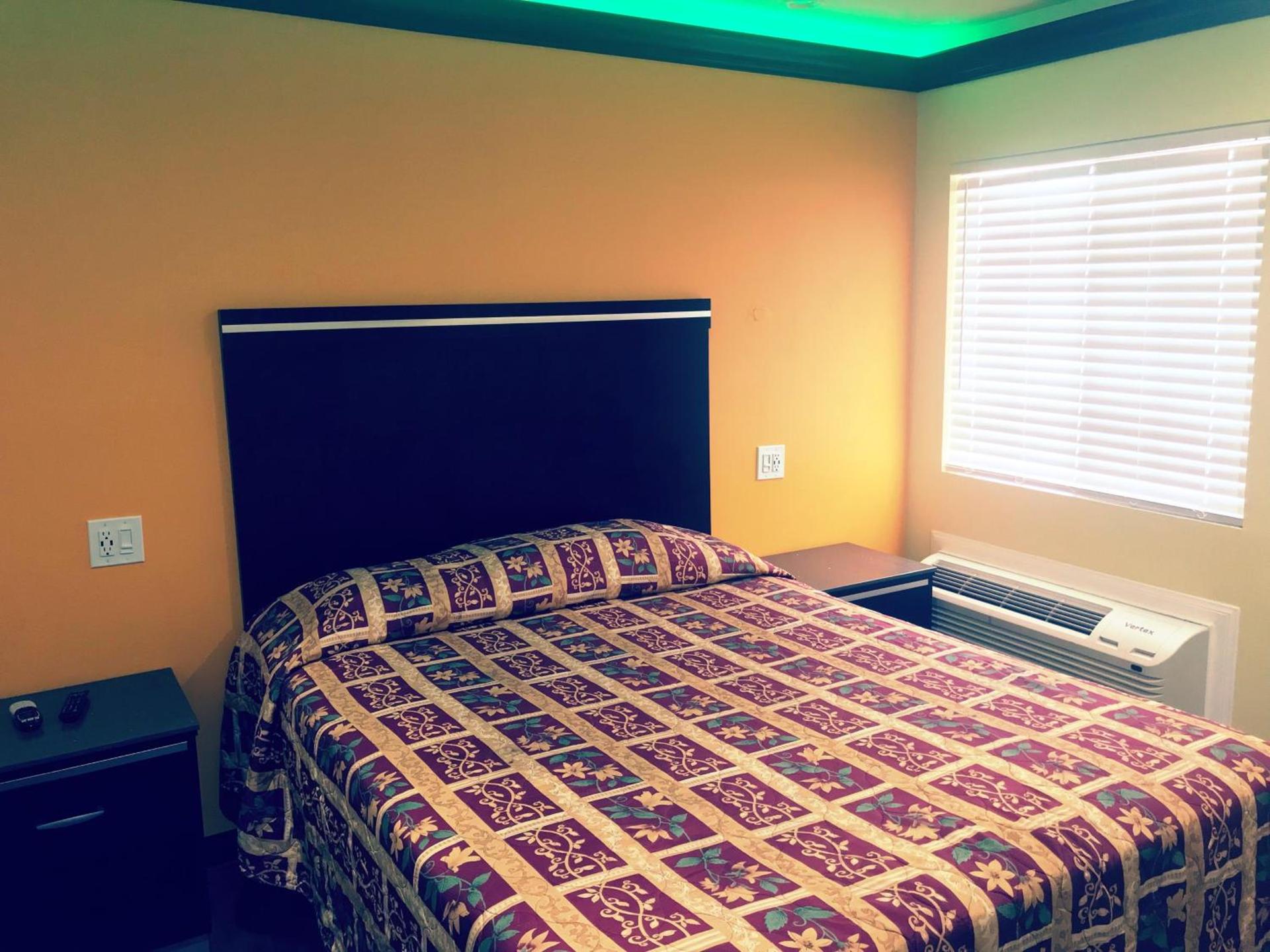Central Inn Motel photo 9
