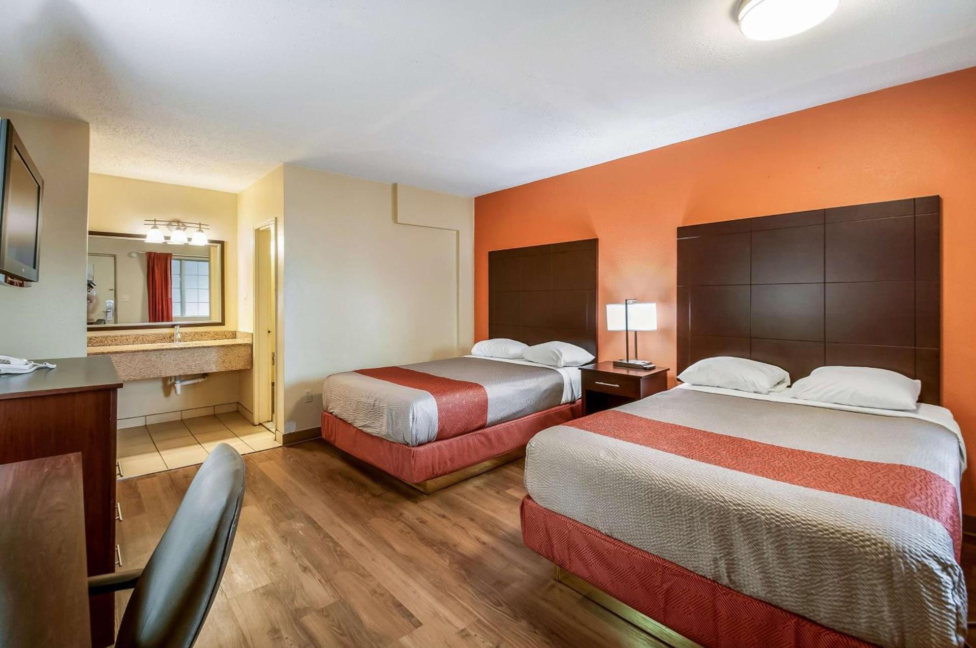 Motel 6-Washington, DC - Convention Center photo 6