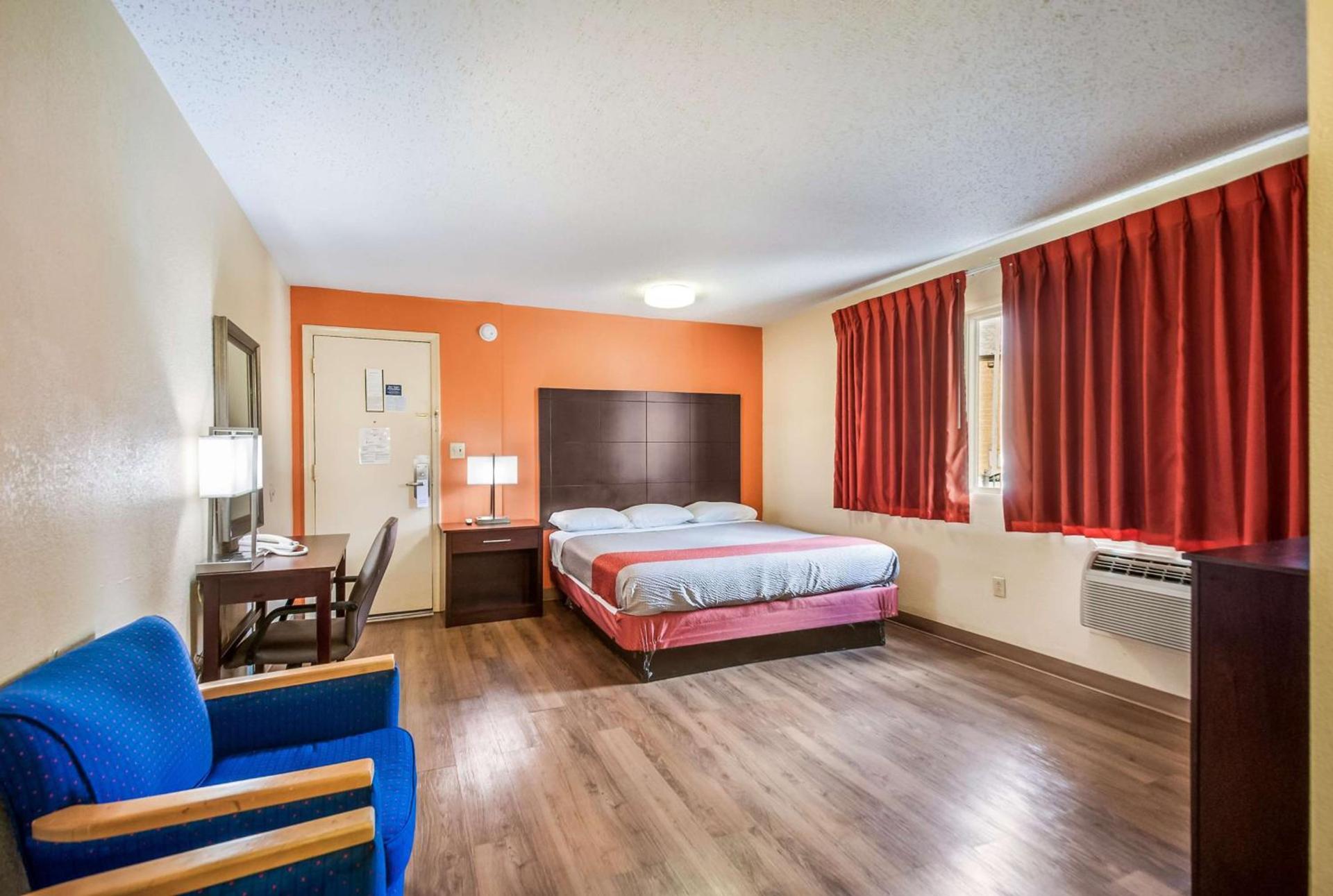 Motel 6-Washington, DC - Convention Center photo 7