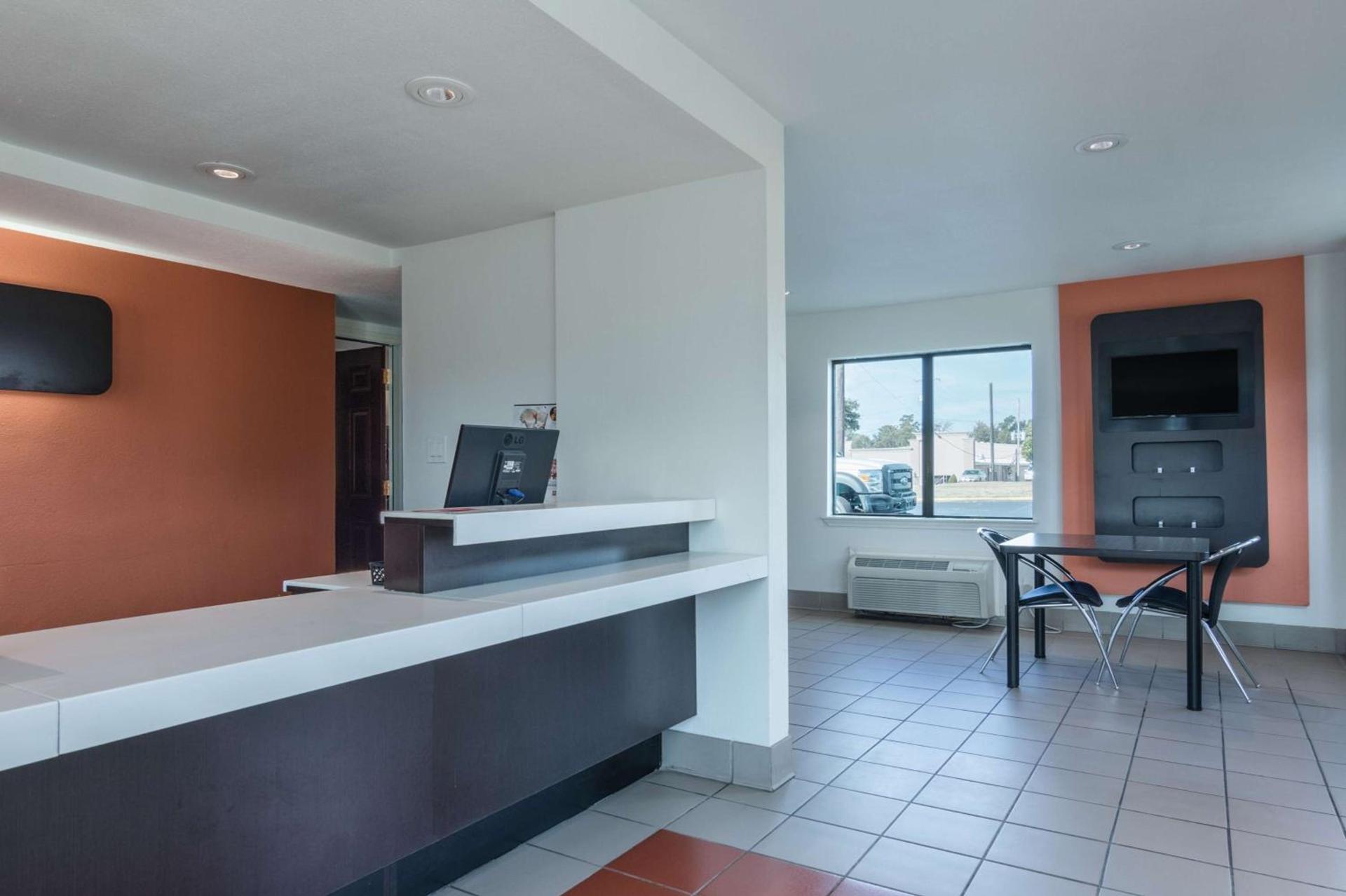 Motel 6-Texarkana, AR photo 27