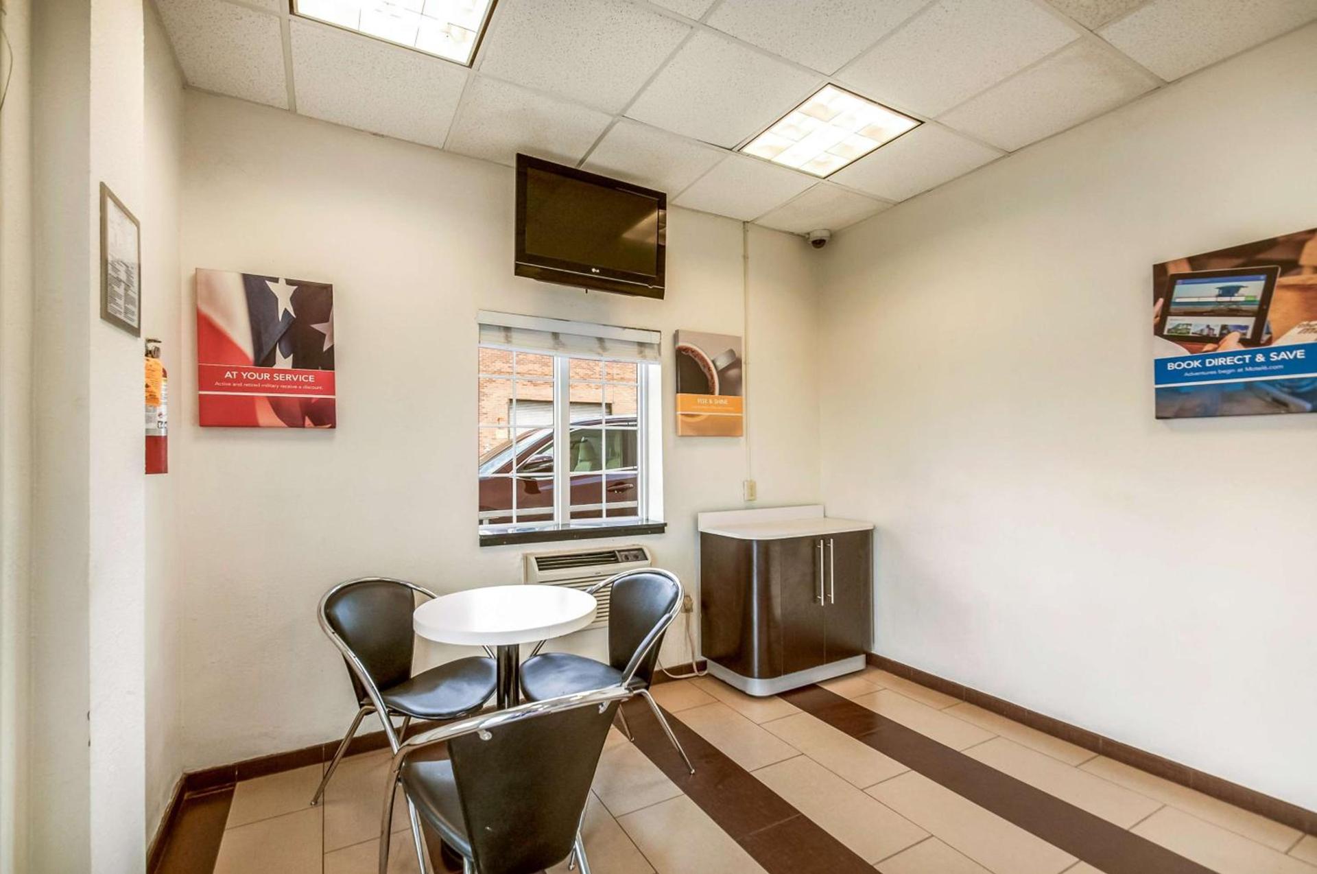 Motel 6-Washington, DC - Convention Center photo 24