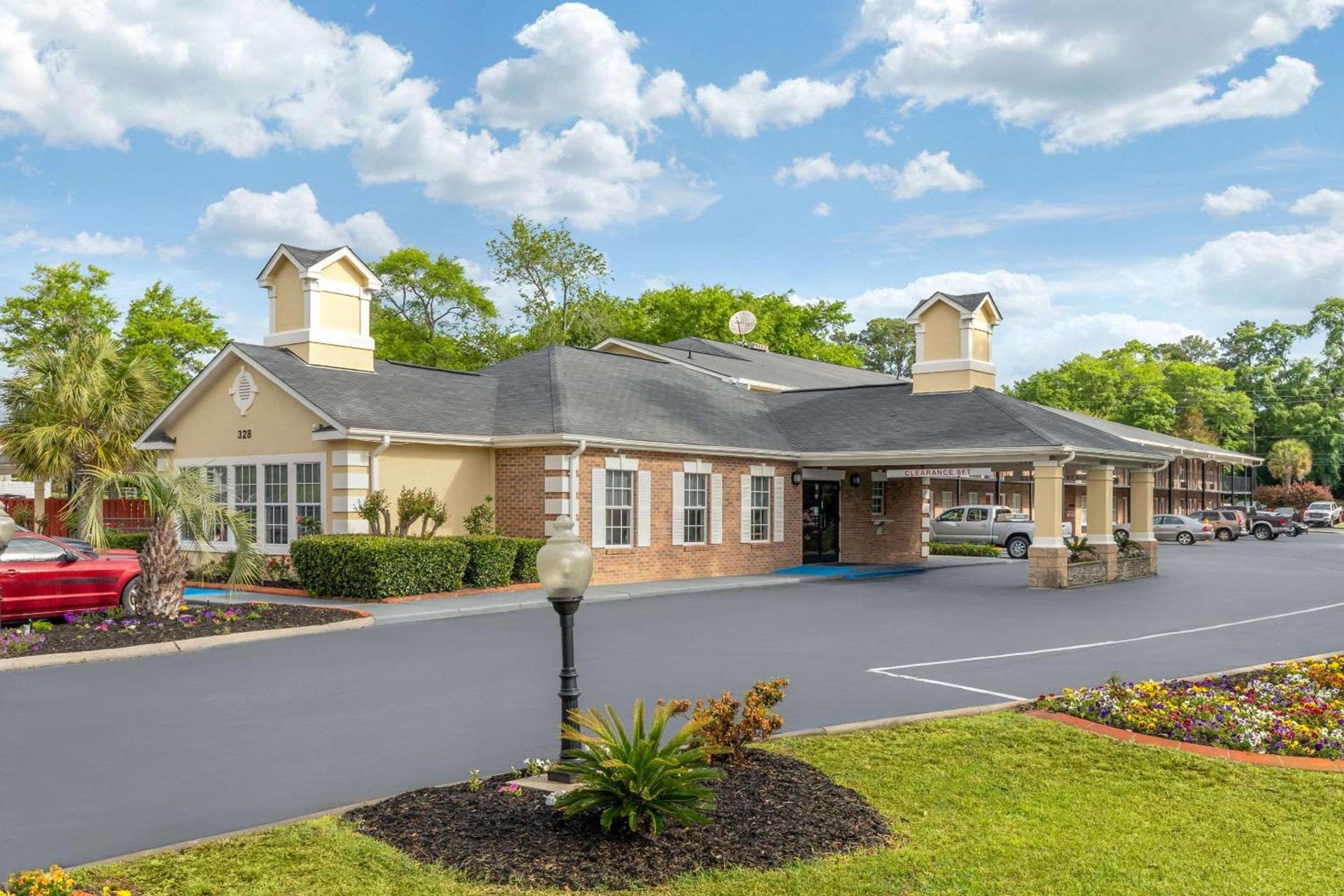 Quality Inn & Suites Lexington — hotel in Lexington
