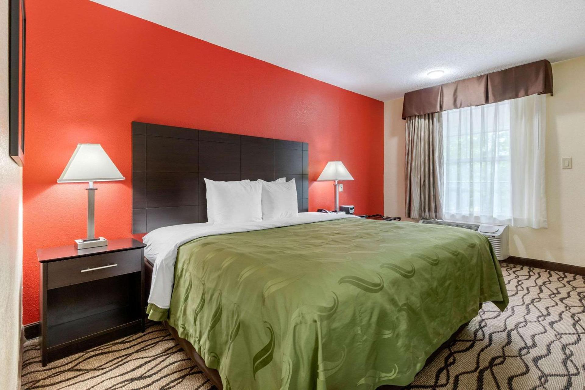 Quality Inn & Suites Lexington photo 13
