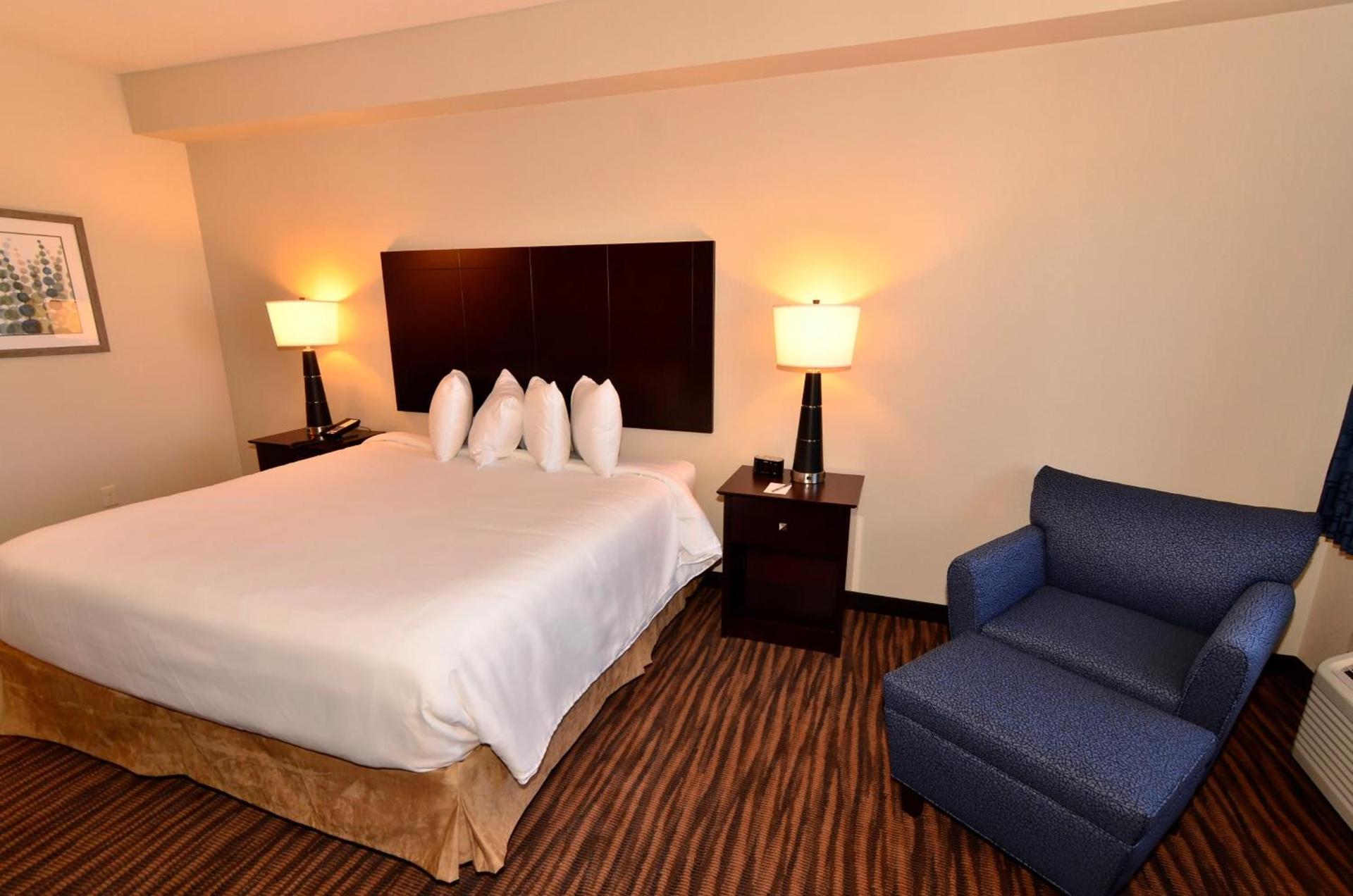 Cobblestone Inn & Suites - Holstein photo 34