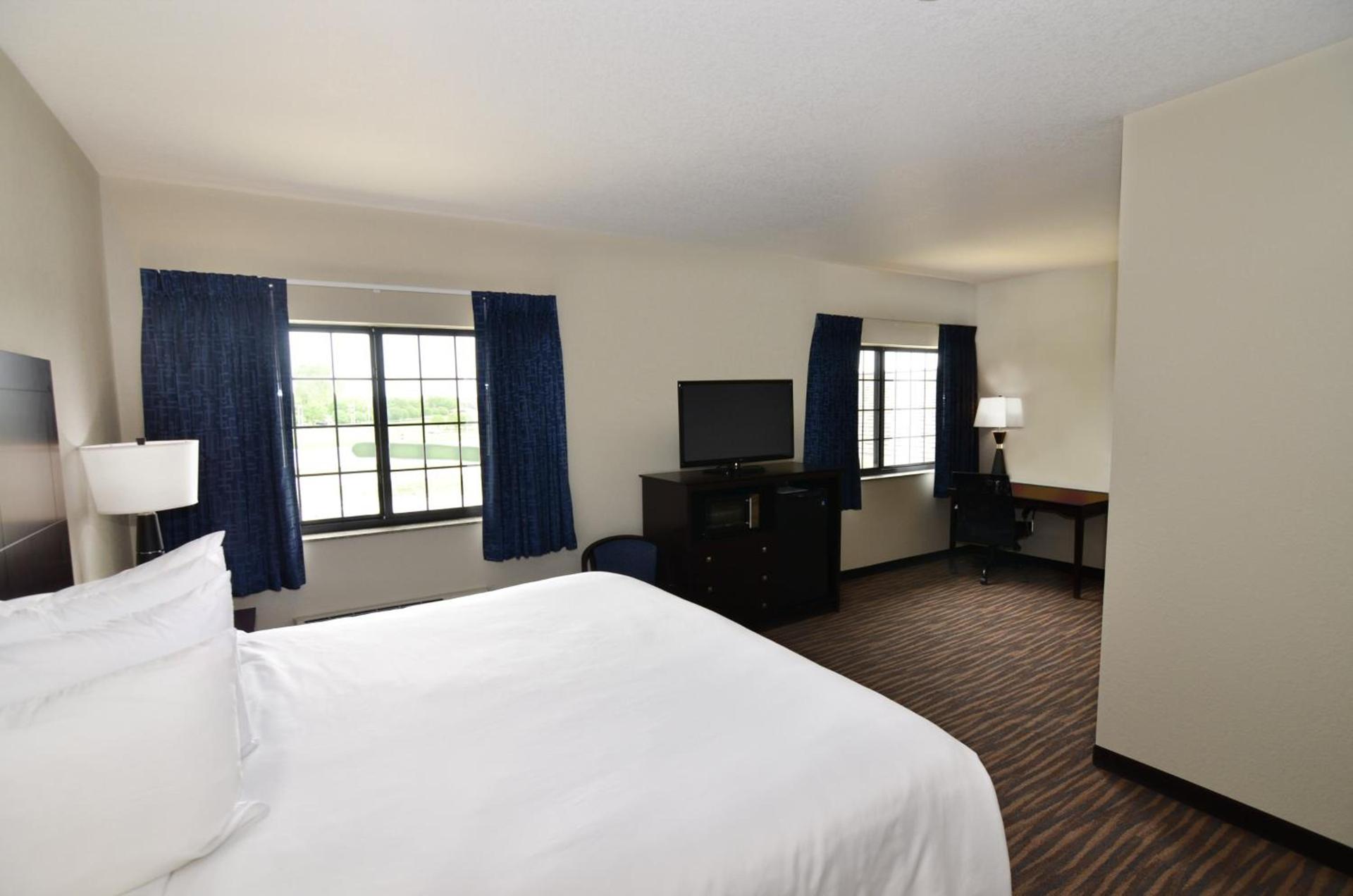 Cobblestone Inn & Suites - Holstein photo 24
