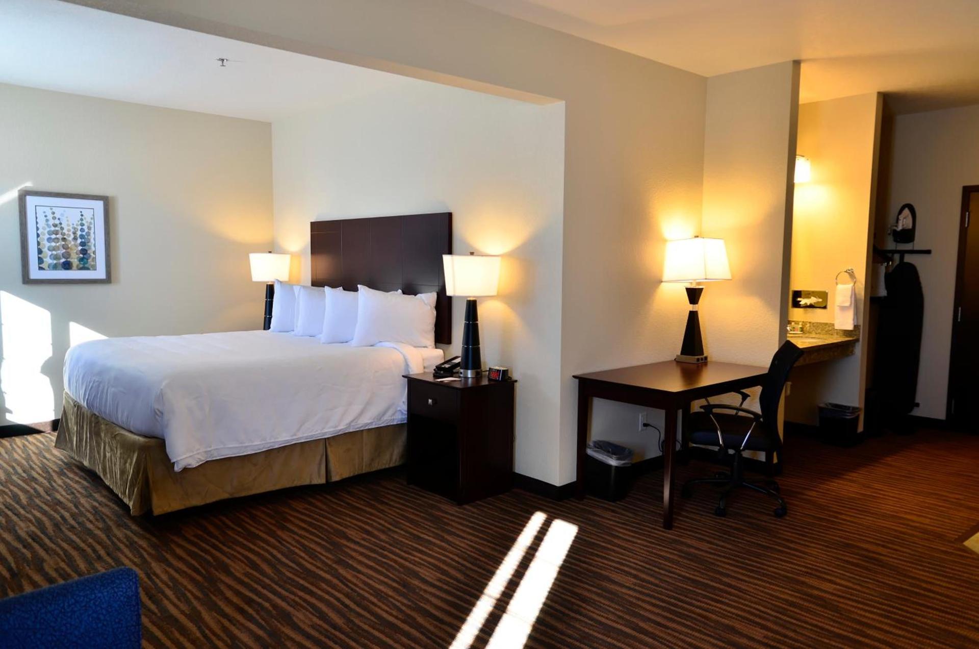 Cobblestone Inn & Suites - Holstein photo 17