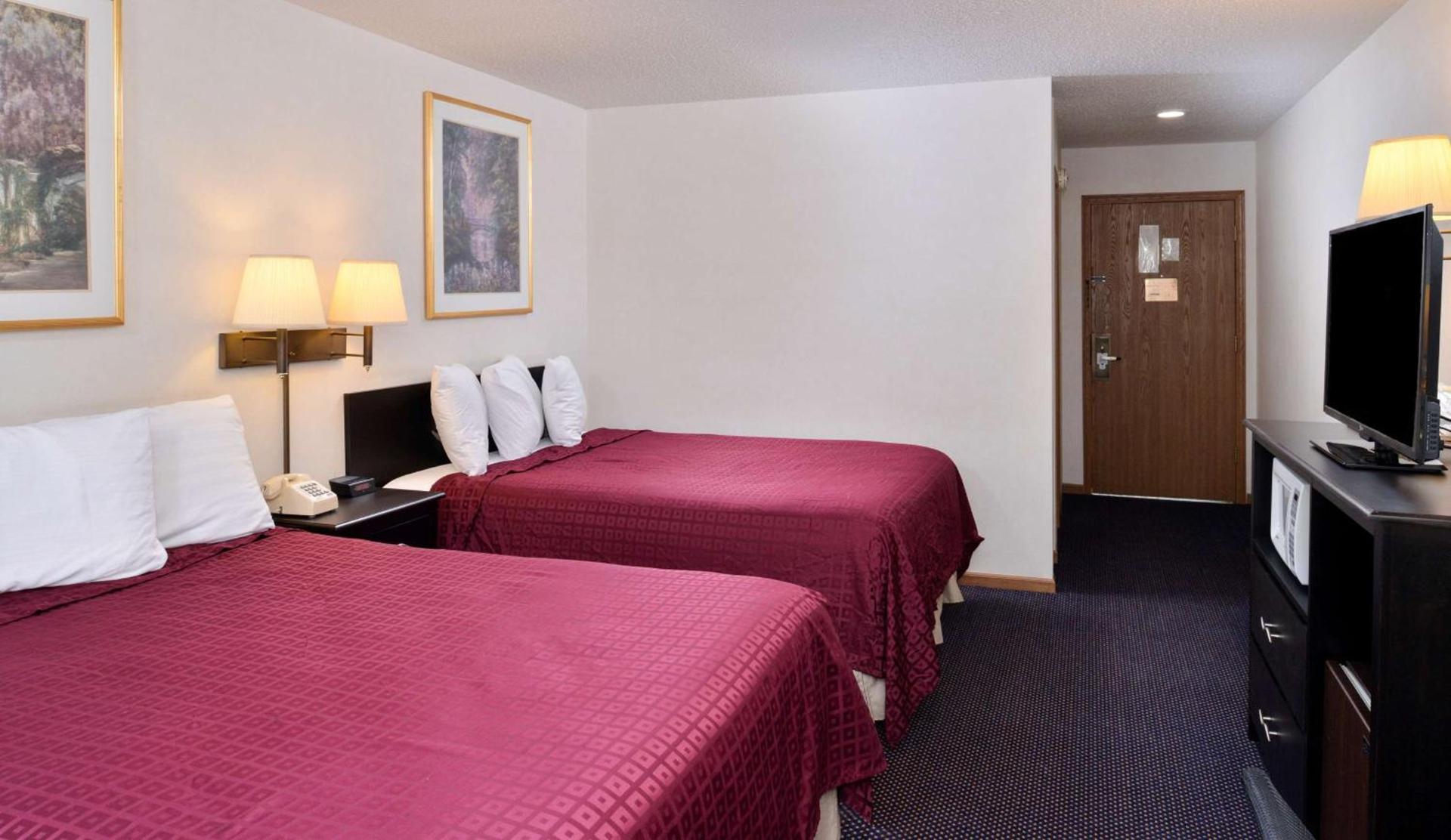 Americas Best Value Inn Knob Noster photo 10