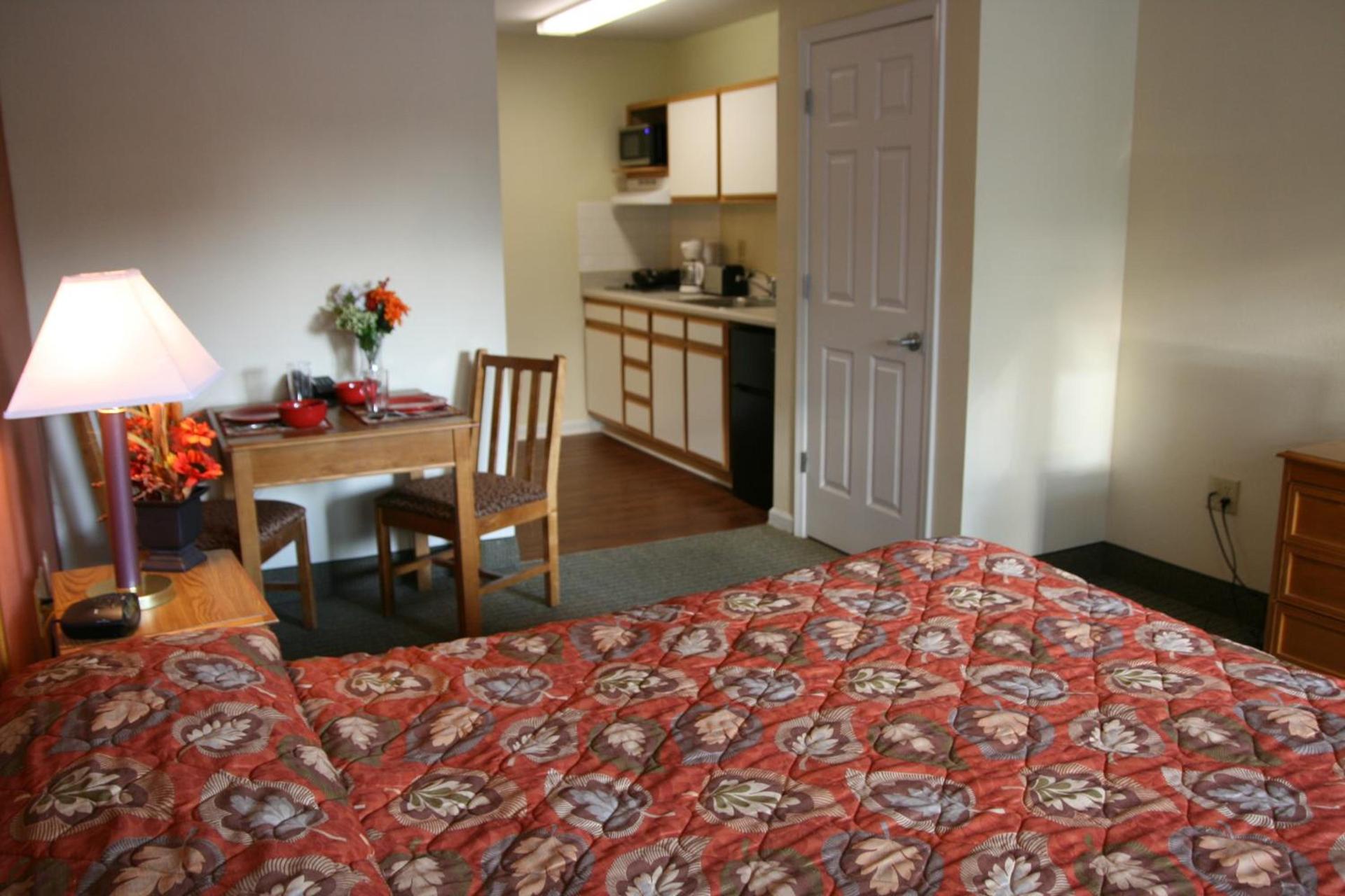 Affordable Suites Rocky Mount photo 2