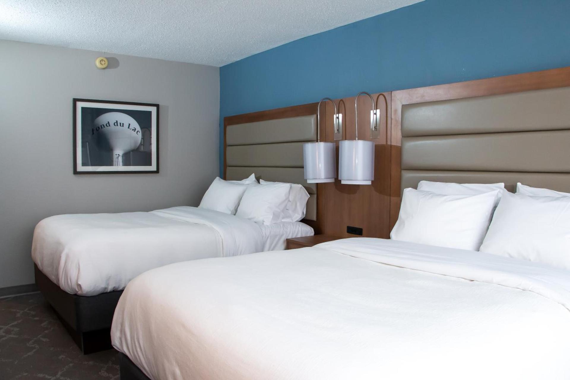 Radisson Hotel and Conference Center Fond du Lac photo 21