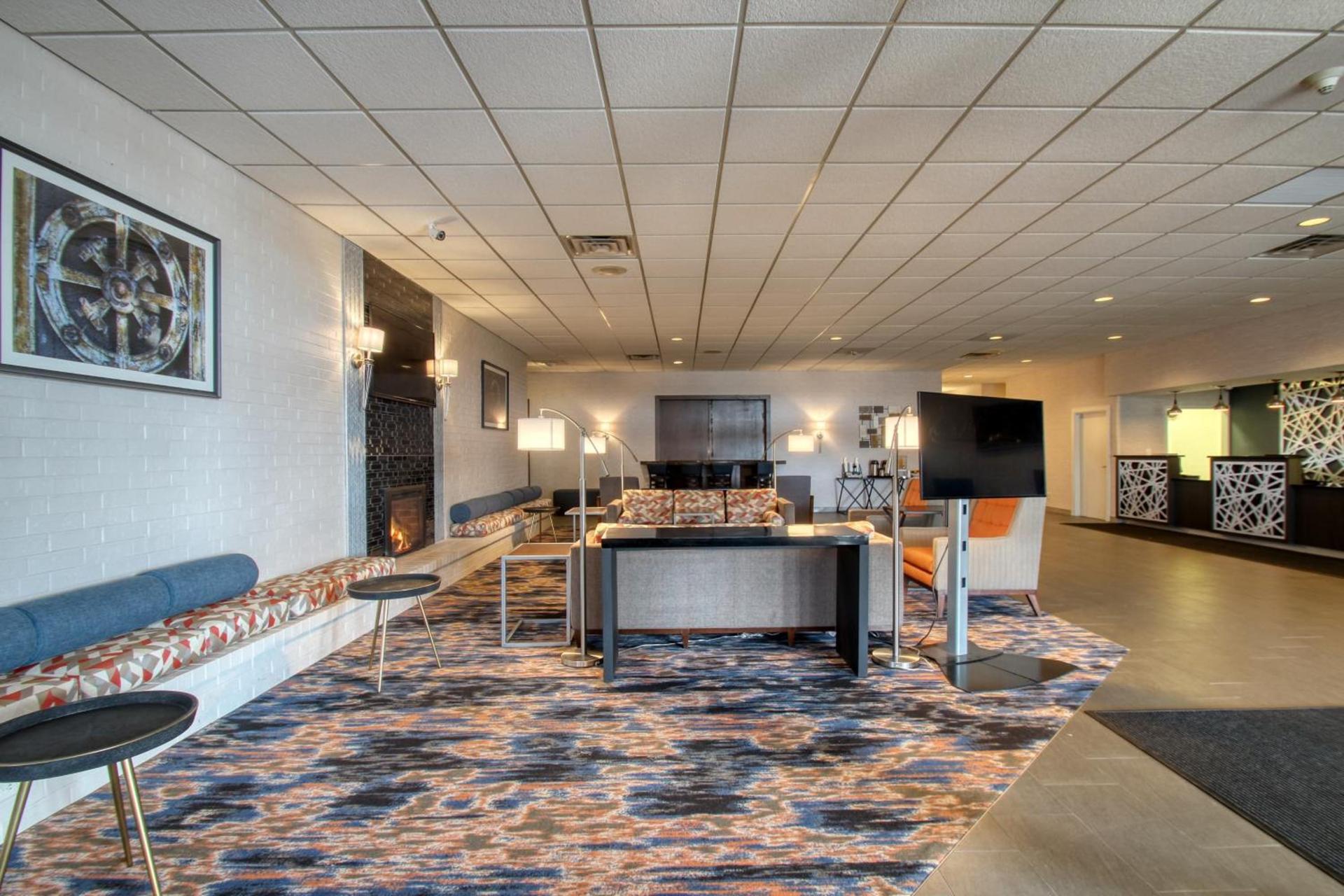 Radisson Hotel and Conference Center Fond du Lac photo 74