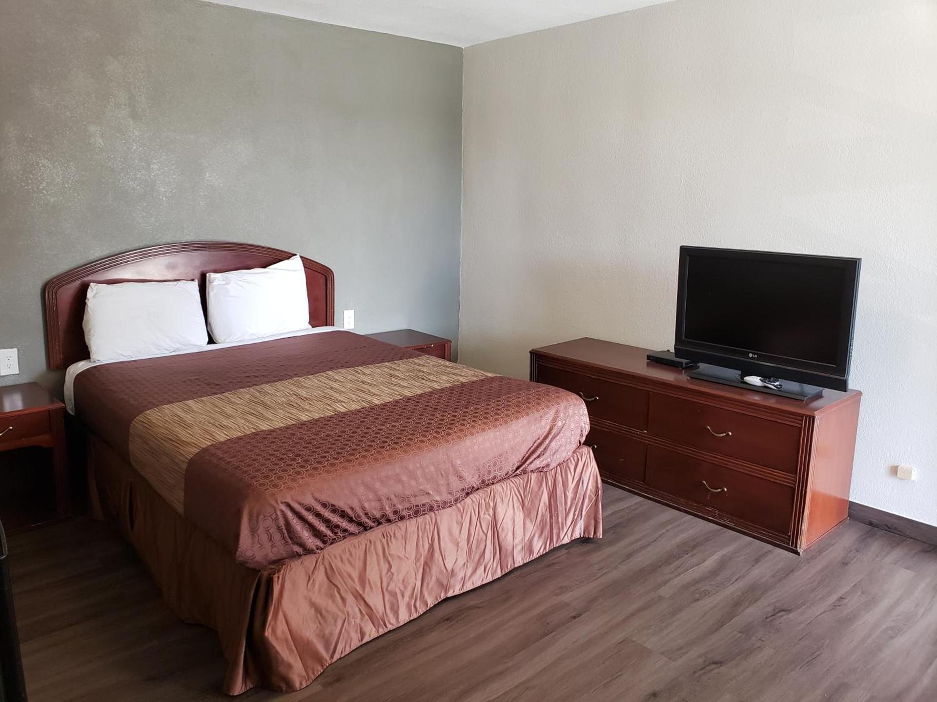 Classic Inn and Suites photo 4