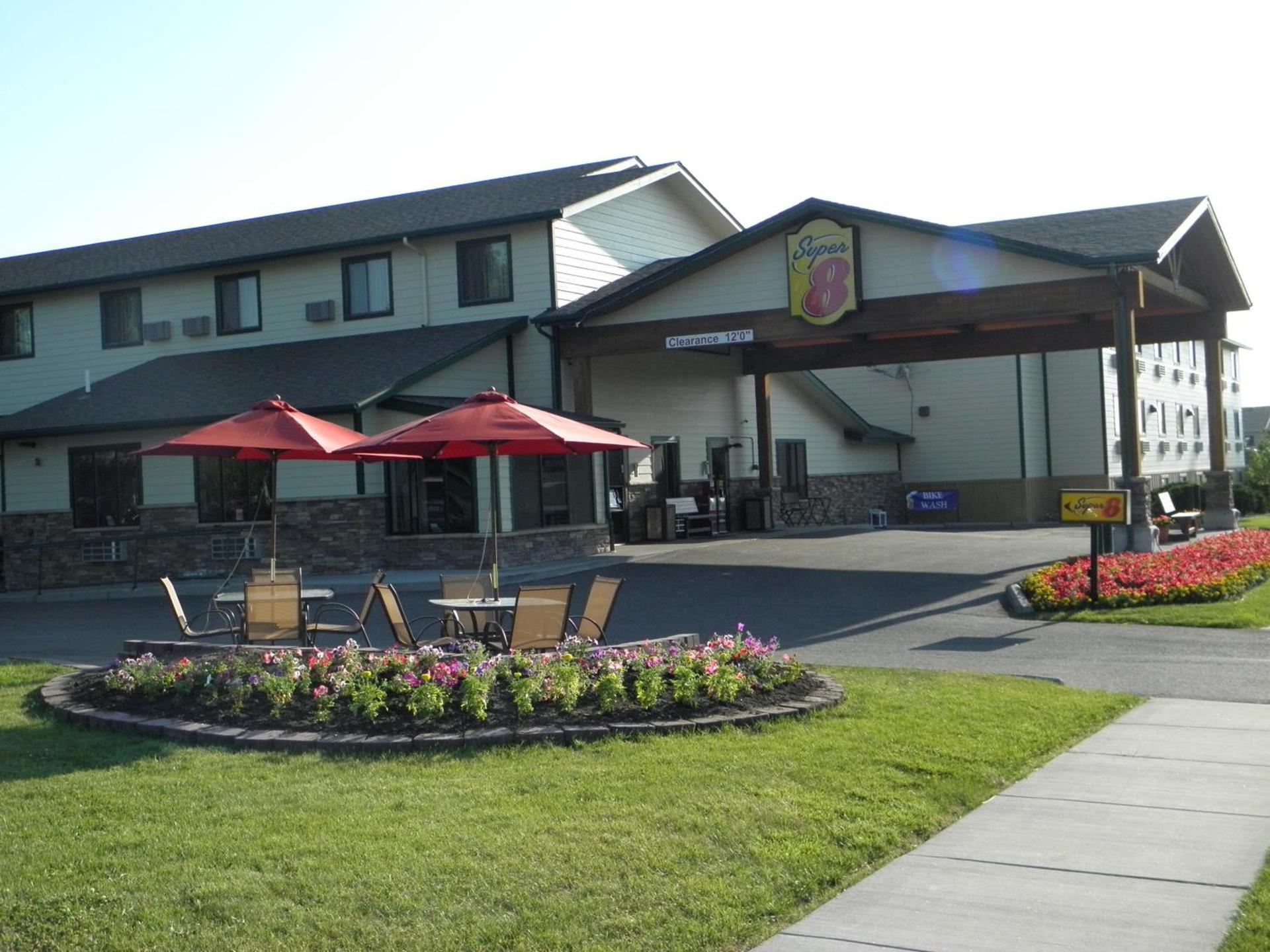 Super 8 by Wyndham Bozeman photo 21