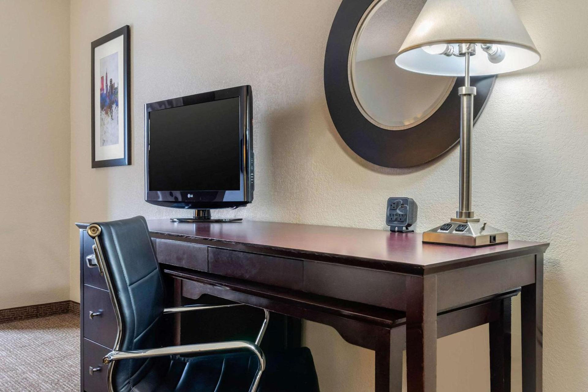 Comfort Suites Lafayette University Area photo 27