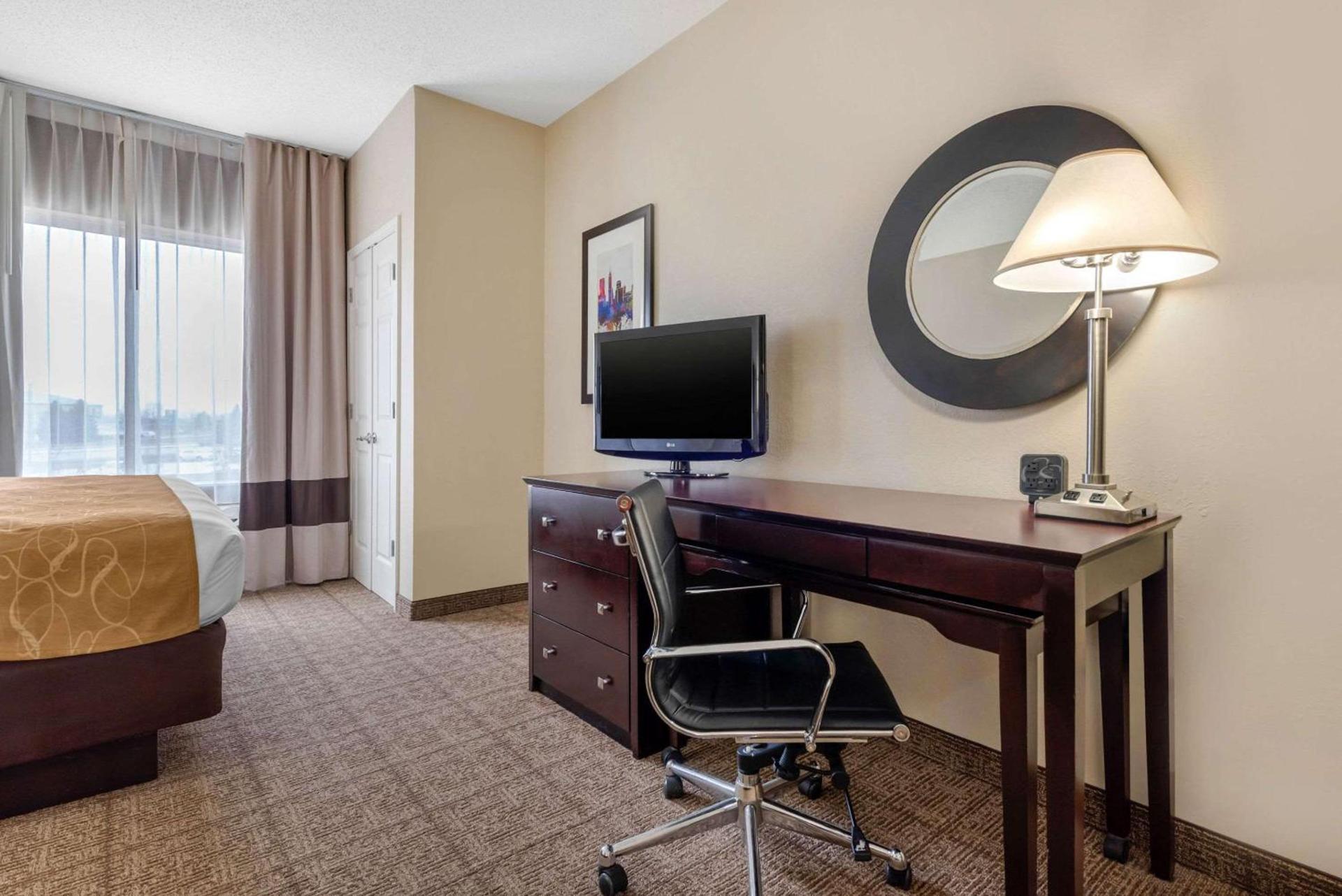 Comfort Suites Lafayette University Area photo 23