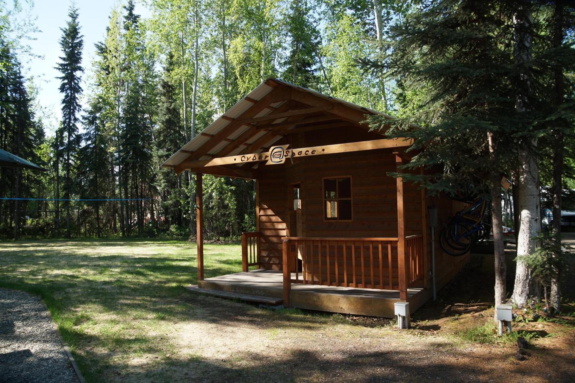 Sven's Basecamp Hostel photo 14