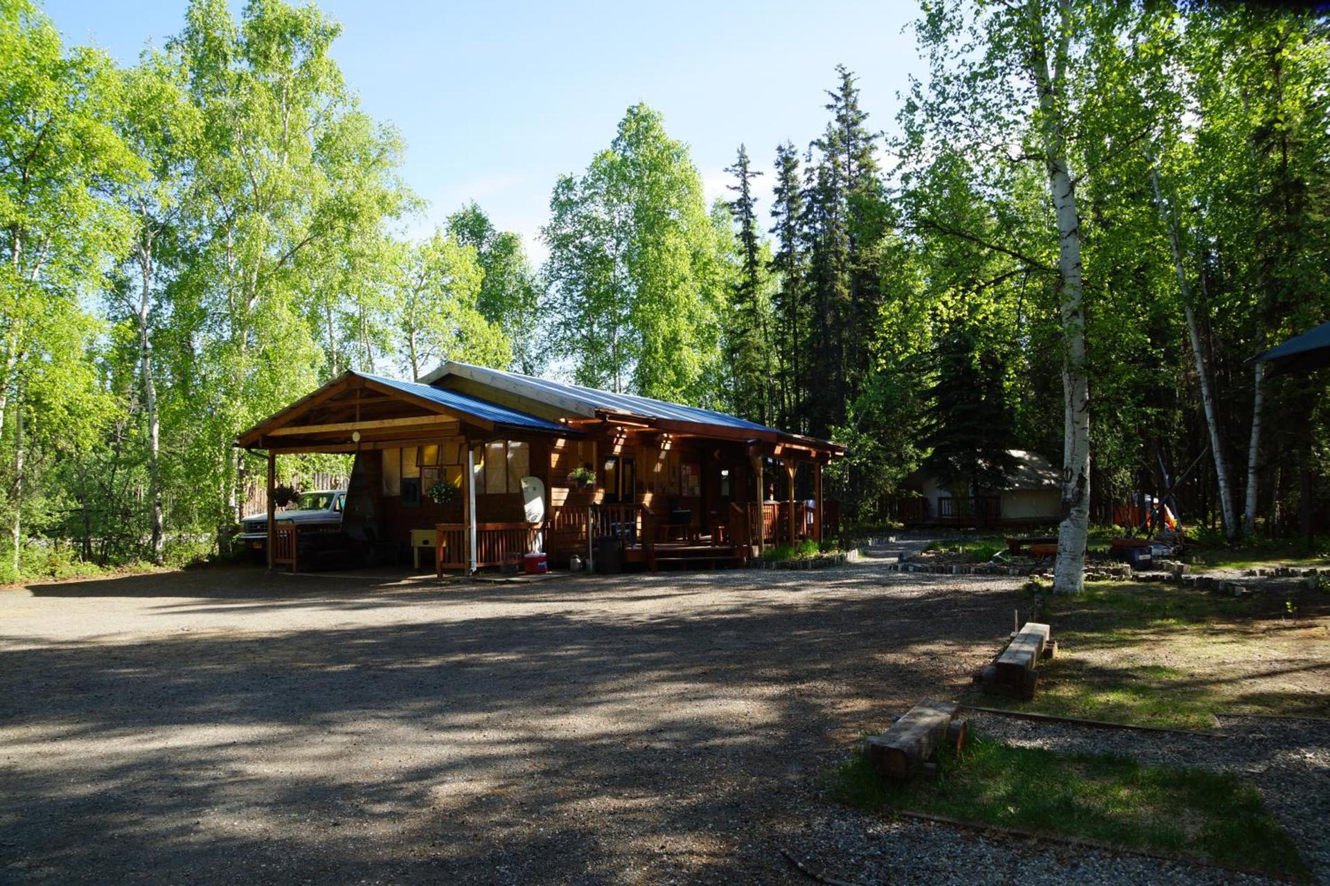 Sven's Basecamp Hostel photo 8