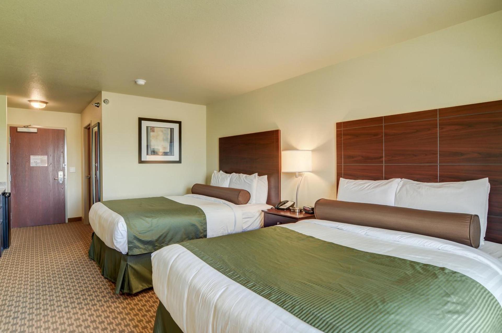 Cobblestone Inn and Suites - Eaton photo 4