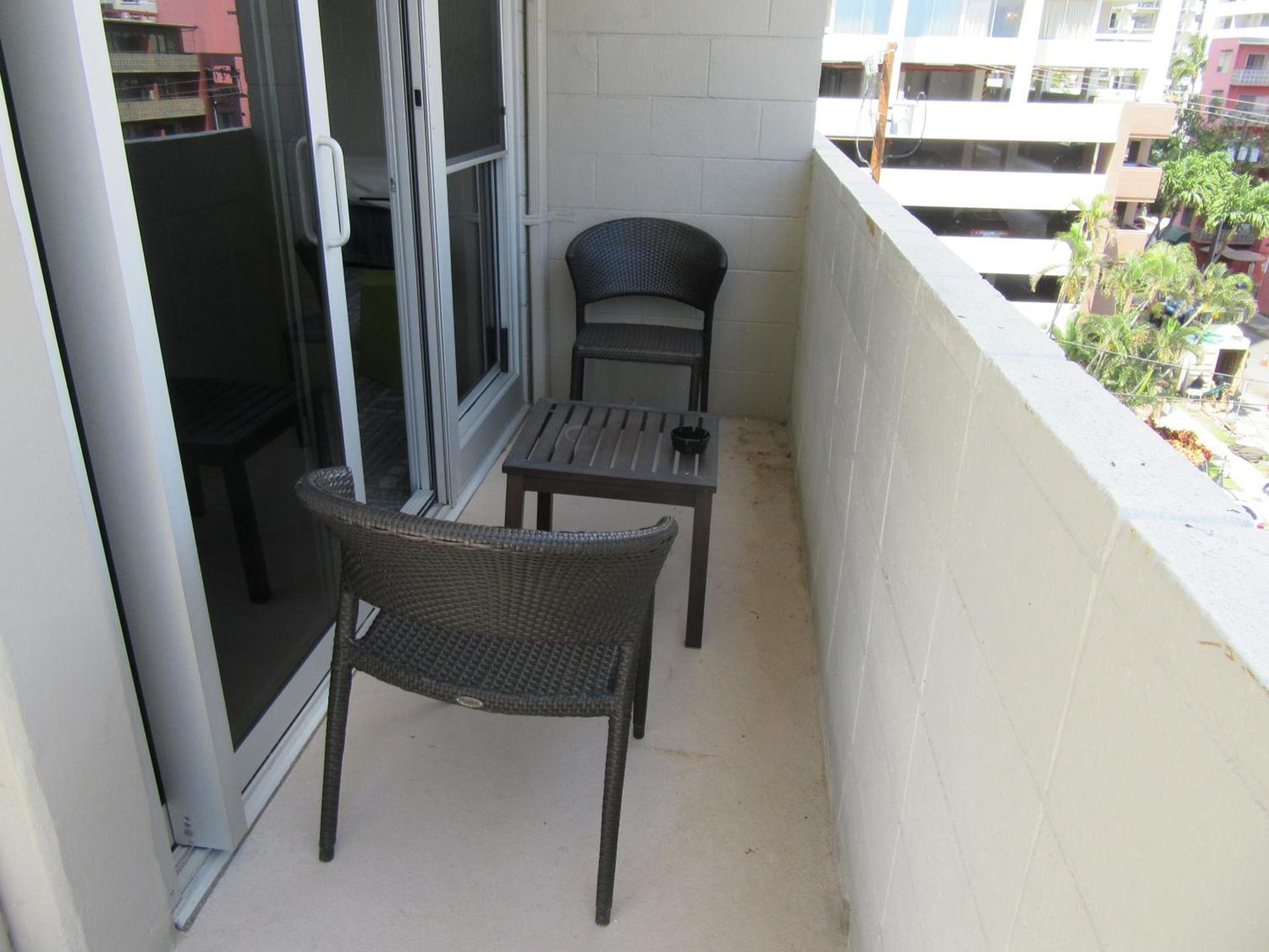 Waikiki Central Hotel - No Resort Fees photo 15