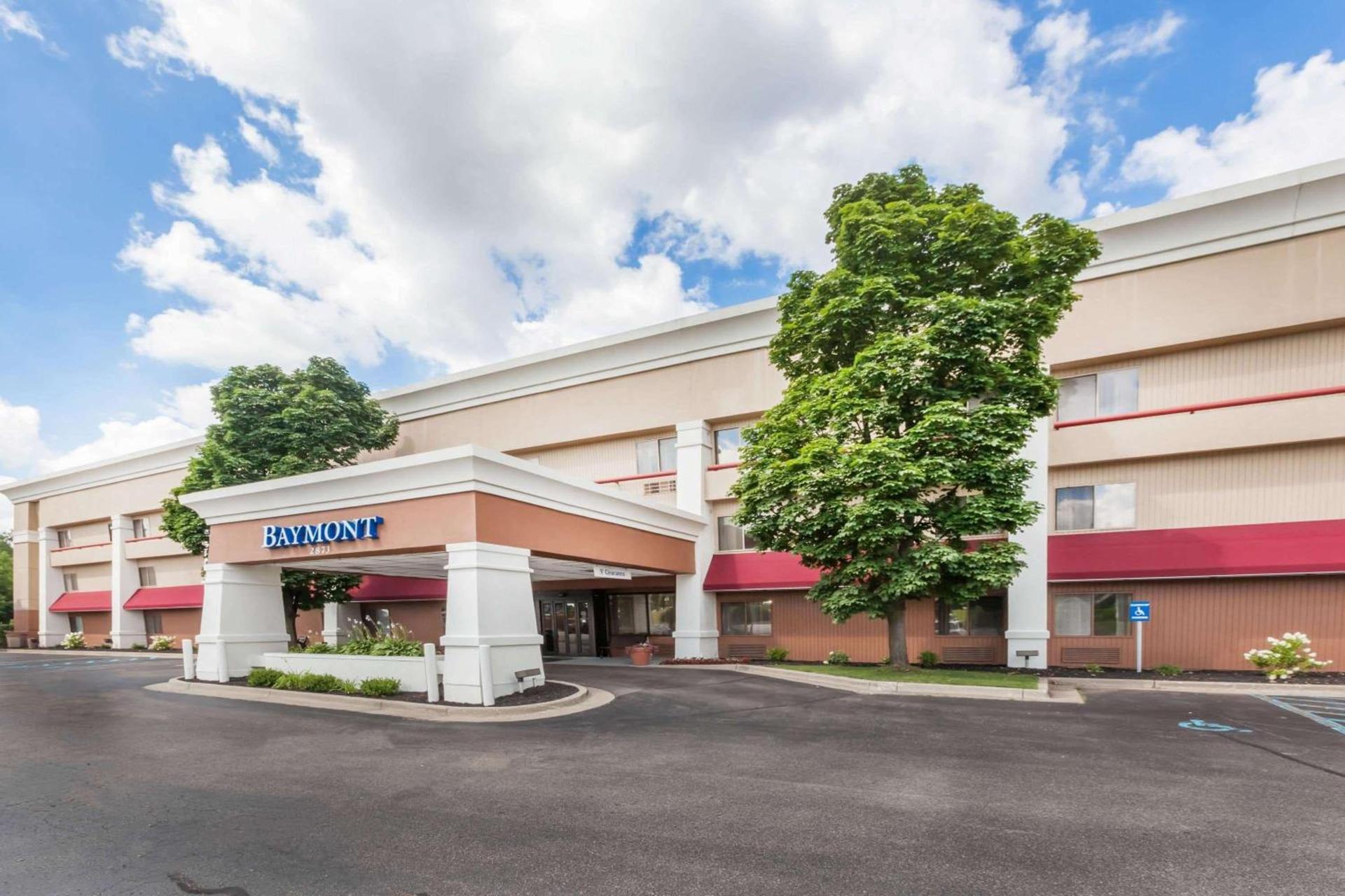 Baymont by Wyndham Grand Rapids Airport photo 9