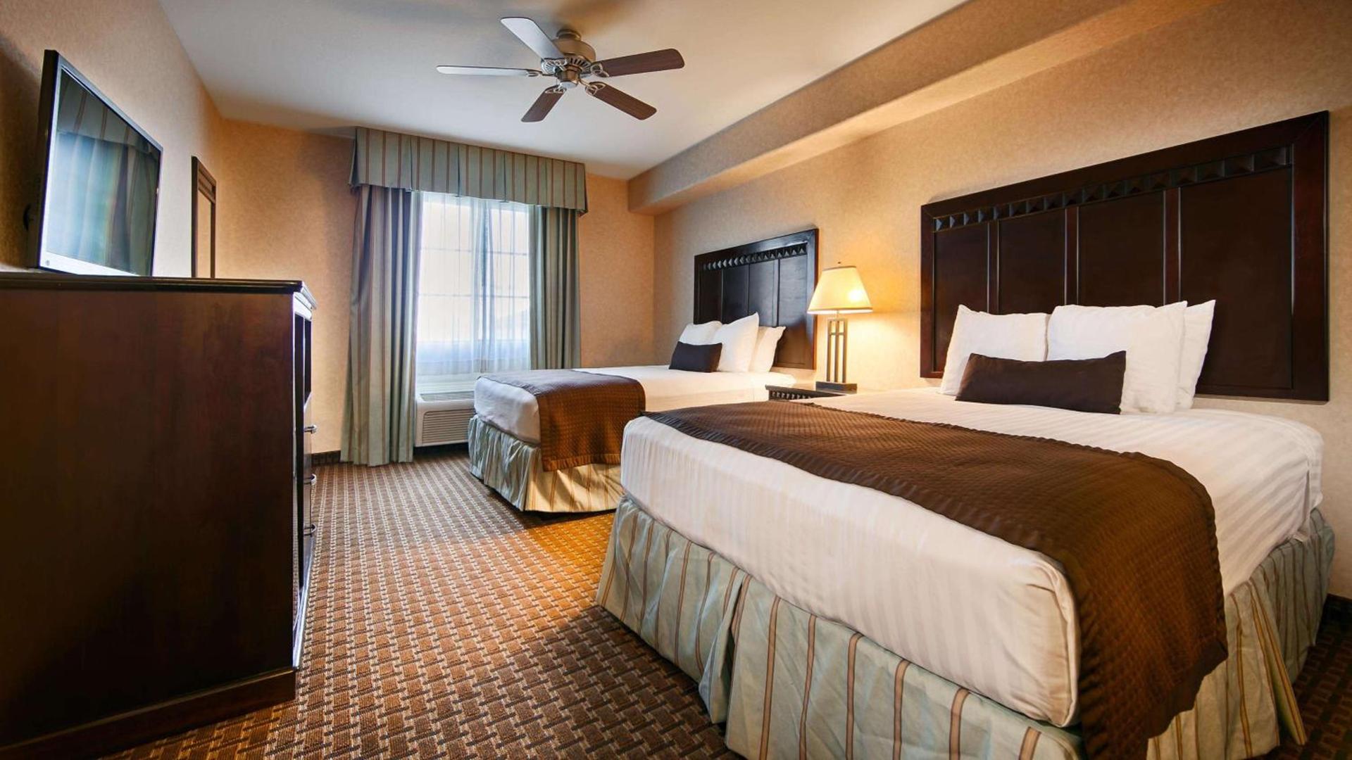 Best Western Plus Main Street Inn photo 2