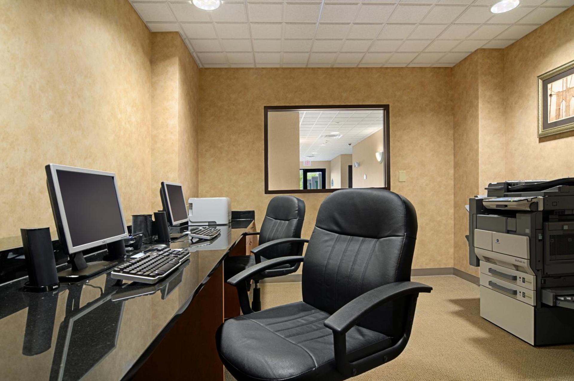 Fairfield by Marriott Inn & Suites LaGrange photo 41