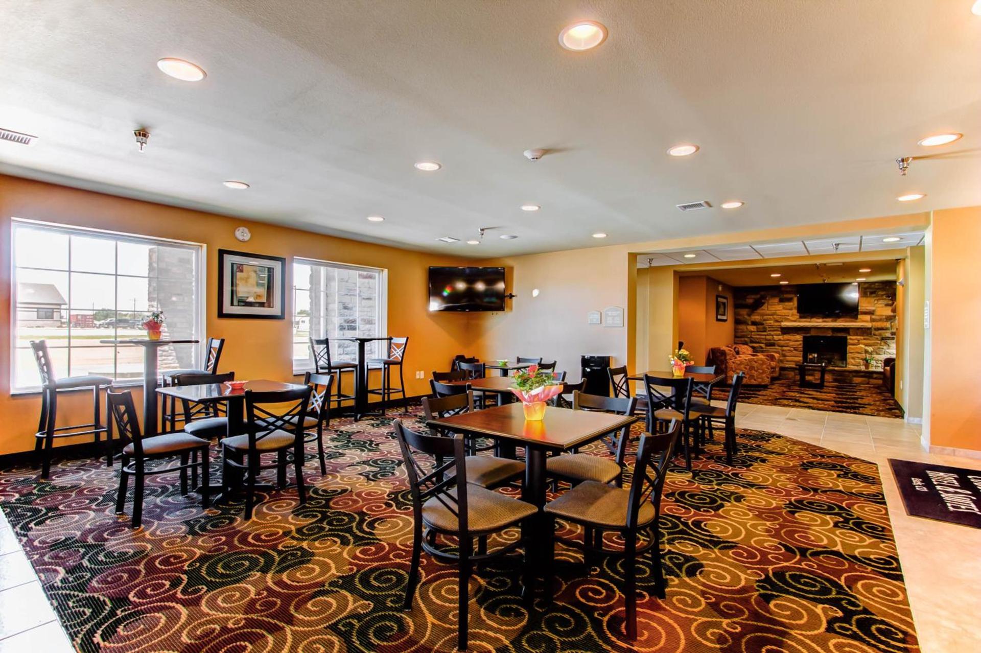 Cobblestone Inn & Suites - Eads photo 9