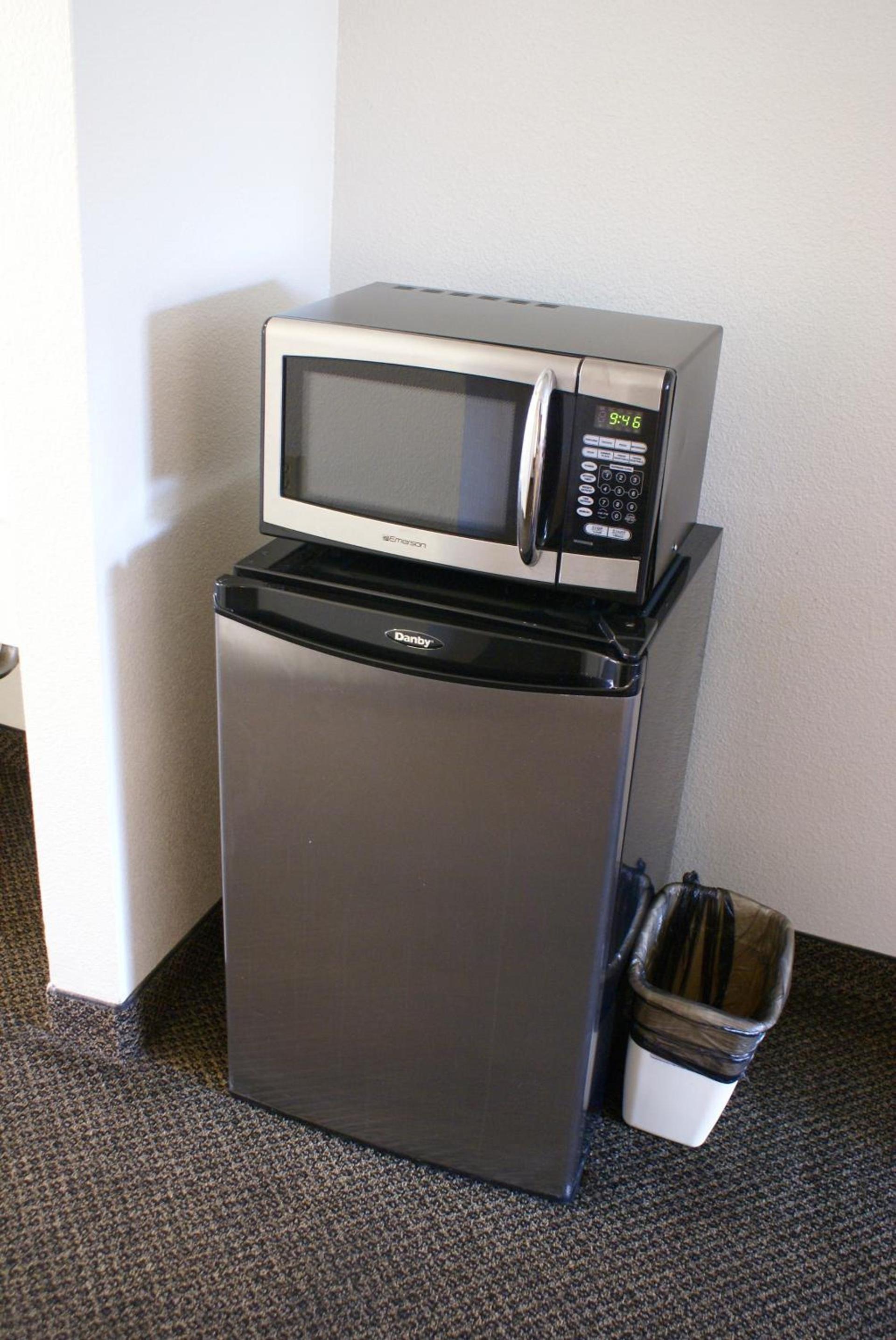 Airport Inn photo 44