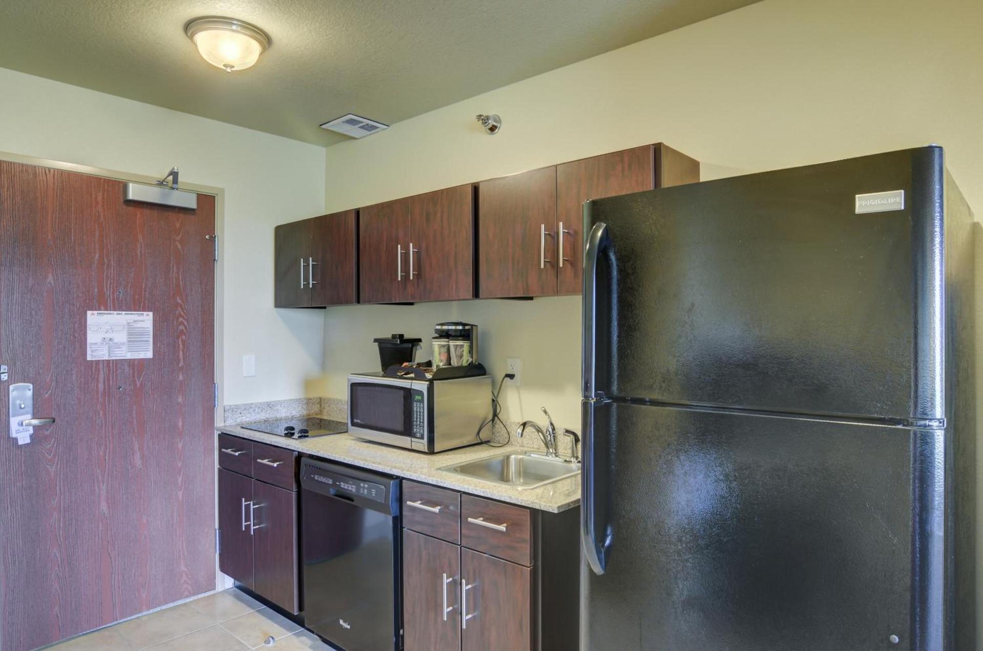 Cobblestone Inn and Suites - Eaton photo 29