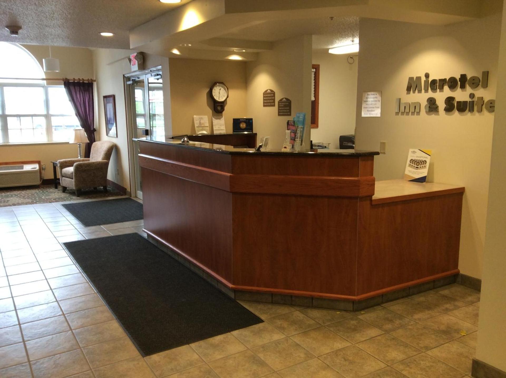 Microtel Inn & Suites by Wyndham Rice Lake photo 10