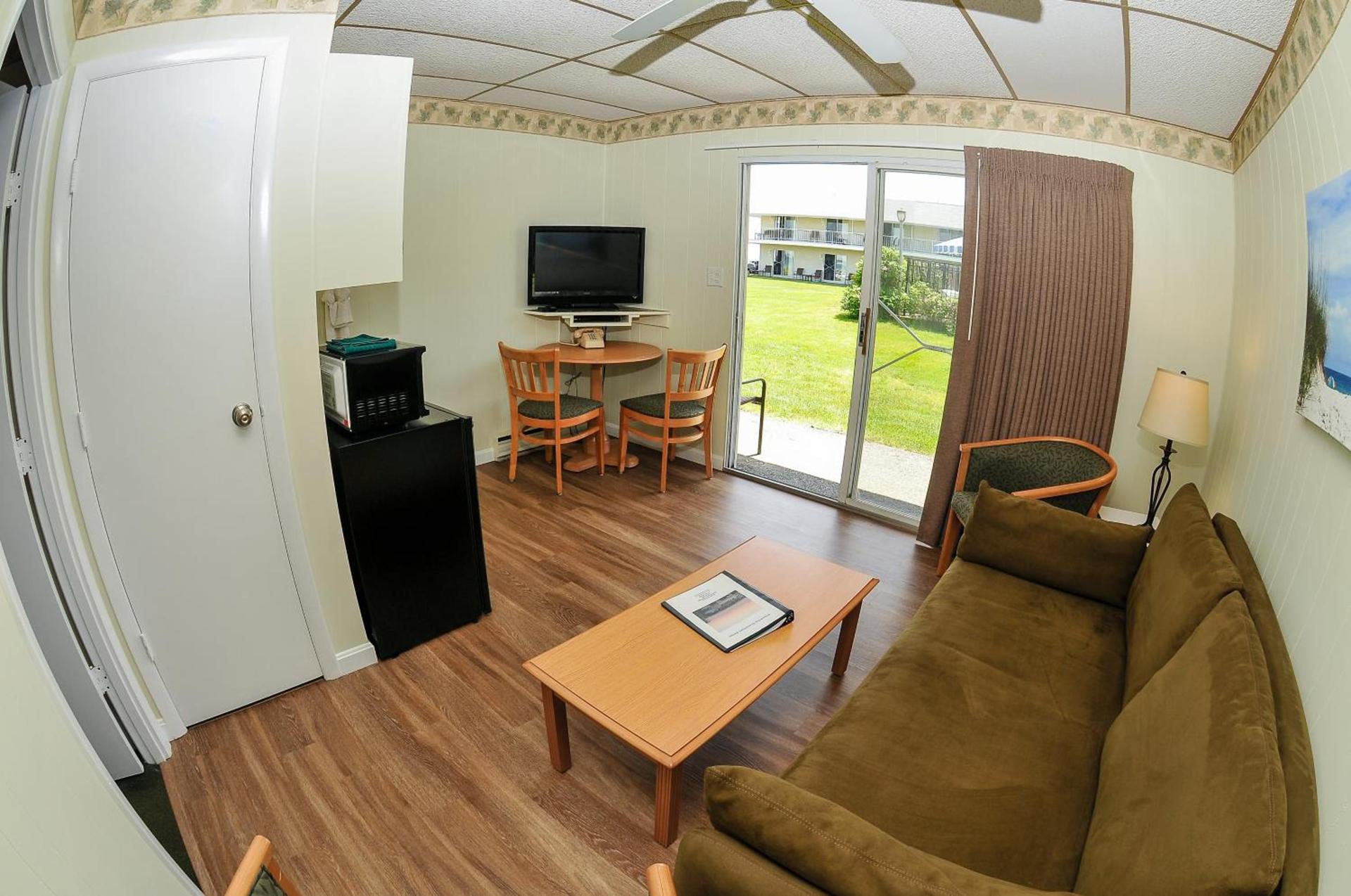 Friendship Oceanfront Suites photo 10