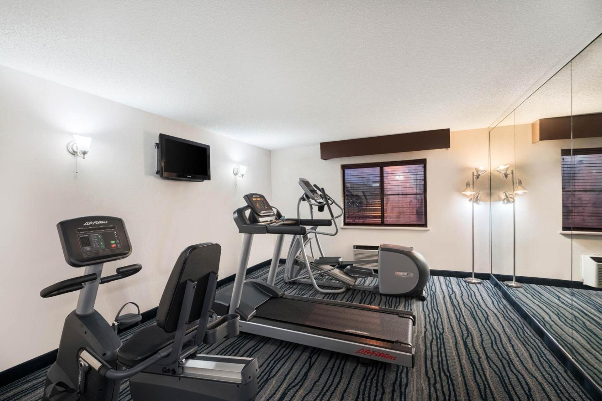 Comfort Inn & Suites Brentwood - Nashville photo 41