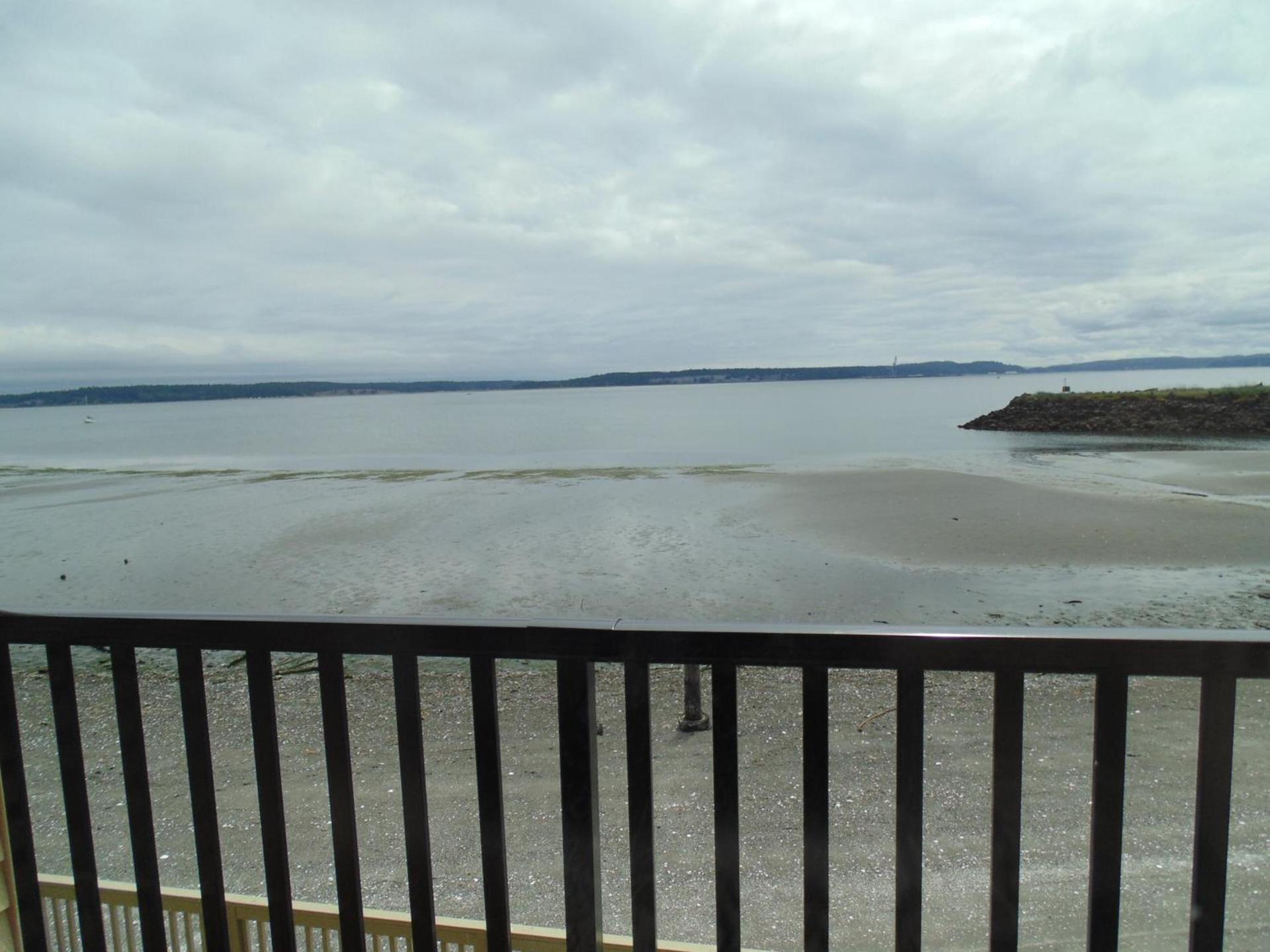 Water Front Inn photo 34