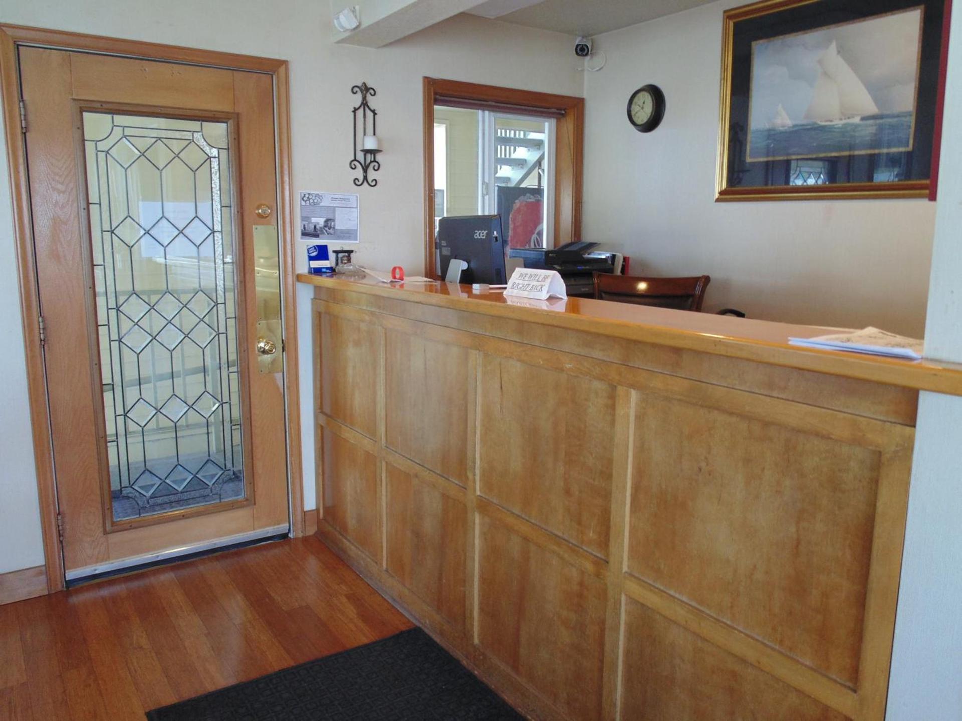Water Front Inn photo 28
